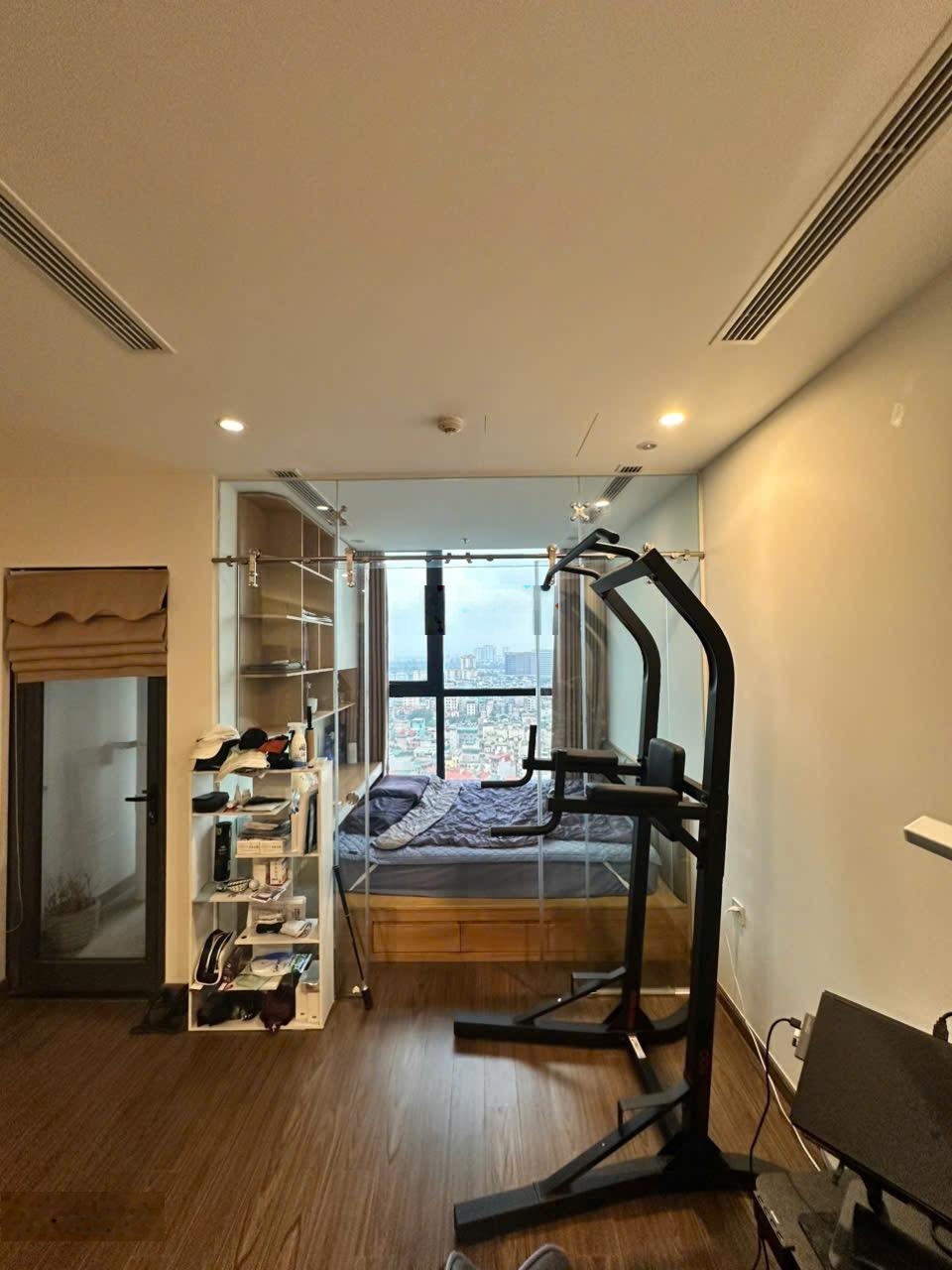 Chính chủ cho thuê căn hộ studio tại chung cư Vinhomes Westpoint nhà đẹp đầy đủ công năng