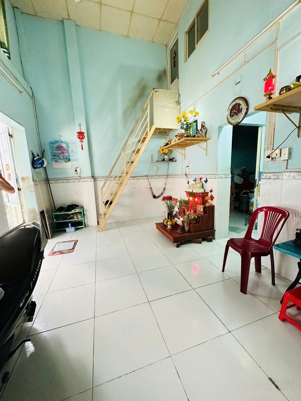 Bán Nhà Hẽm 1206 HT Phát Quân 7. 2 Phòng Ngủ + 2WC. Giá 3,450 . LH 0901311178