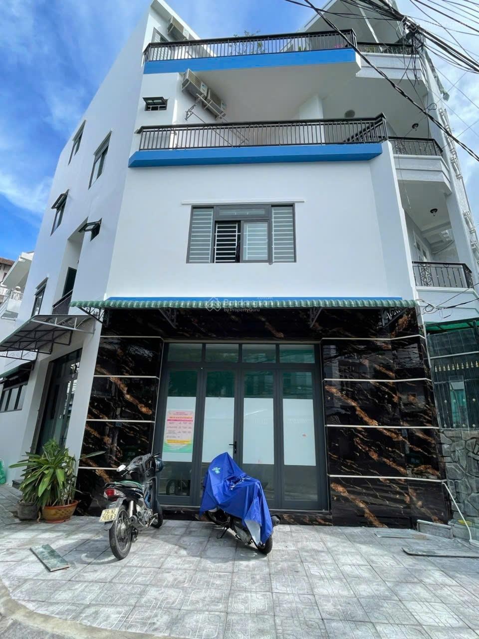 Hạ giá sốc với 800tr, bán nhanh nhà trung tâm tp Nha Trang 3 tầng, 5PN, 4WC trước Tết