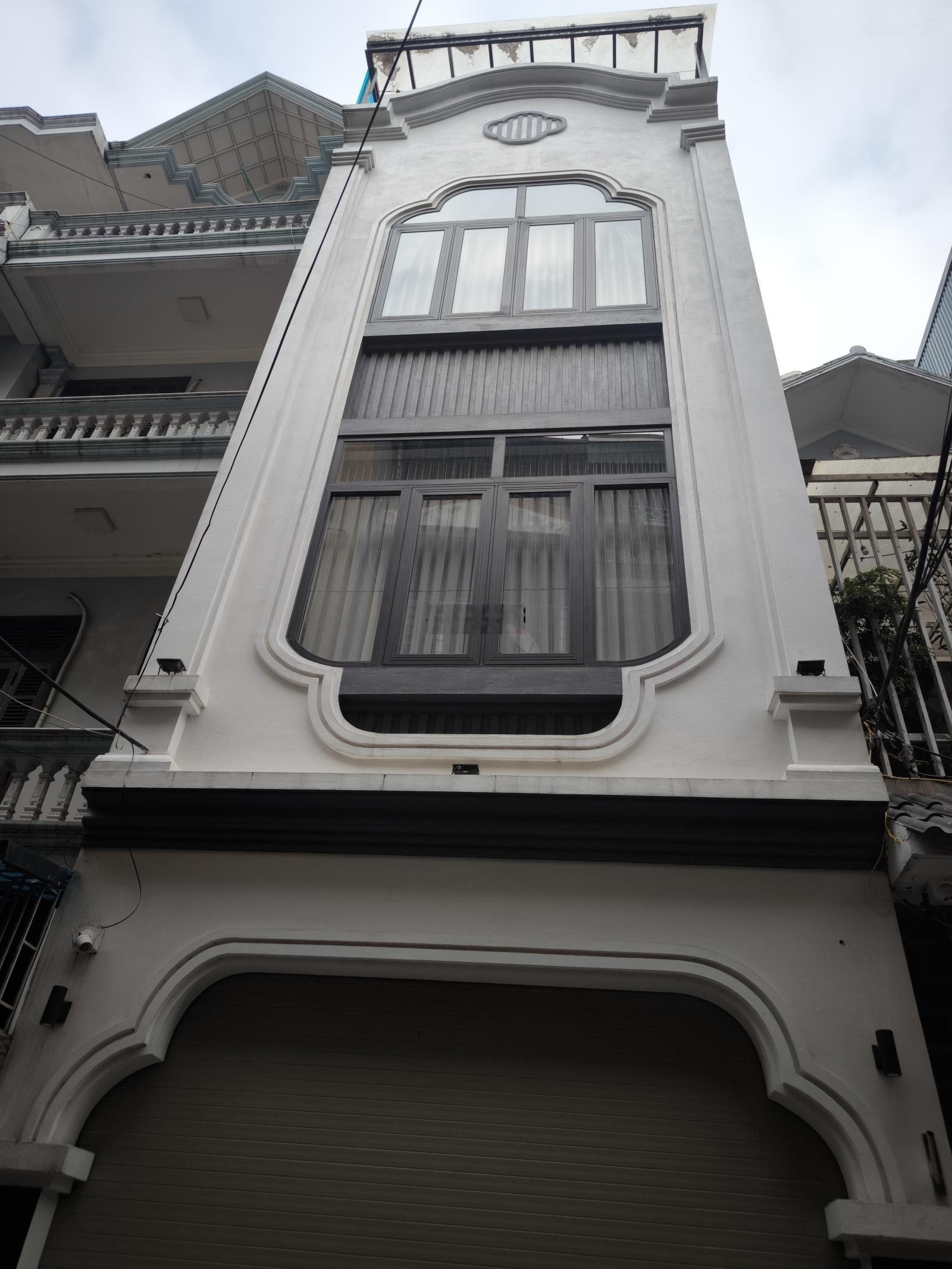 Nhà mp vĩnh phúc căn góc hiếm vỉa hè rộng kinh doanh bất chấp 48m2 5t mt4,5m chào 20.8 tỷ có tl