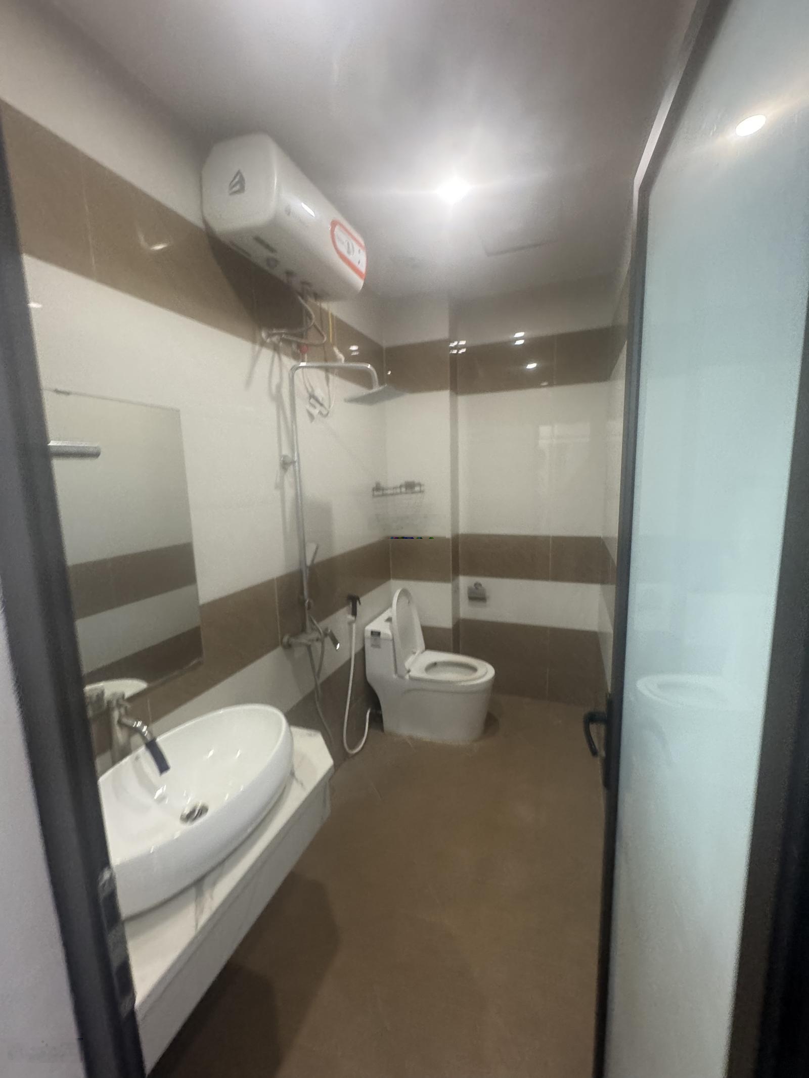 Bán nhà gấp khu vực đông thiên - vĩnh hưng | 5 tầng - đủ nội thất - giá hơn 7 tỷ