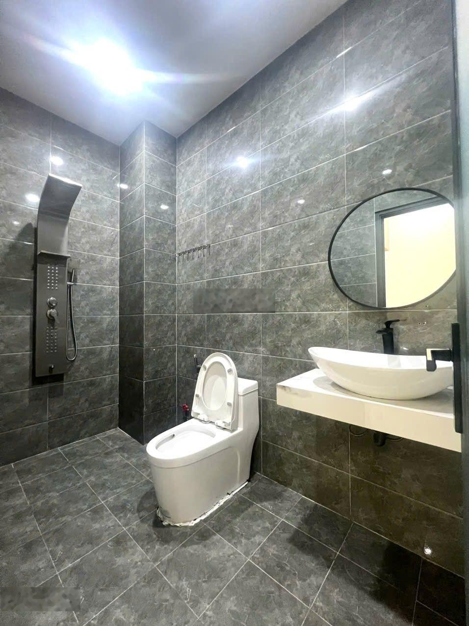 Bán Nhà Riêng Đường 51, Phú Tân, Thủ Dầu Một, Bình Dương, 5,4 tỷ, 100m2 giá siêu hời