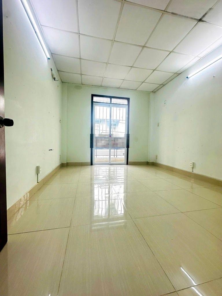 Bán nhà đẹp hẻm xe hơi 7 chỗ tới cửa khu VIP Lê Văn Sỹ P13