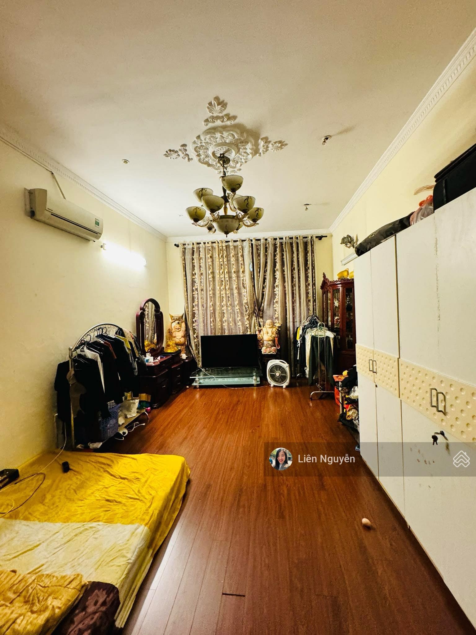 Hạ chào 2 tỉ! Bán nhà mặt phố Hàng Lược, 84m2, 5 tầng, mặt tiền 4.5m, 60.5 tỷ, kinh doanh đỉnh