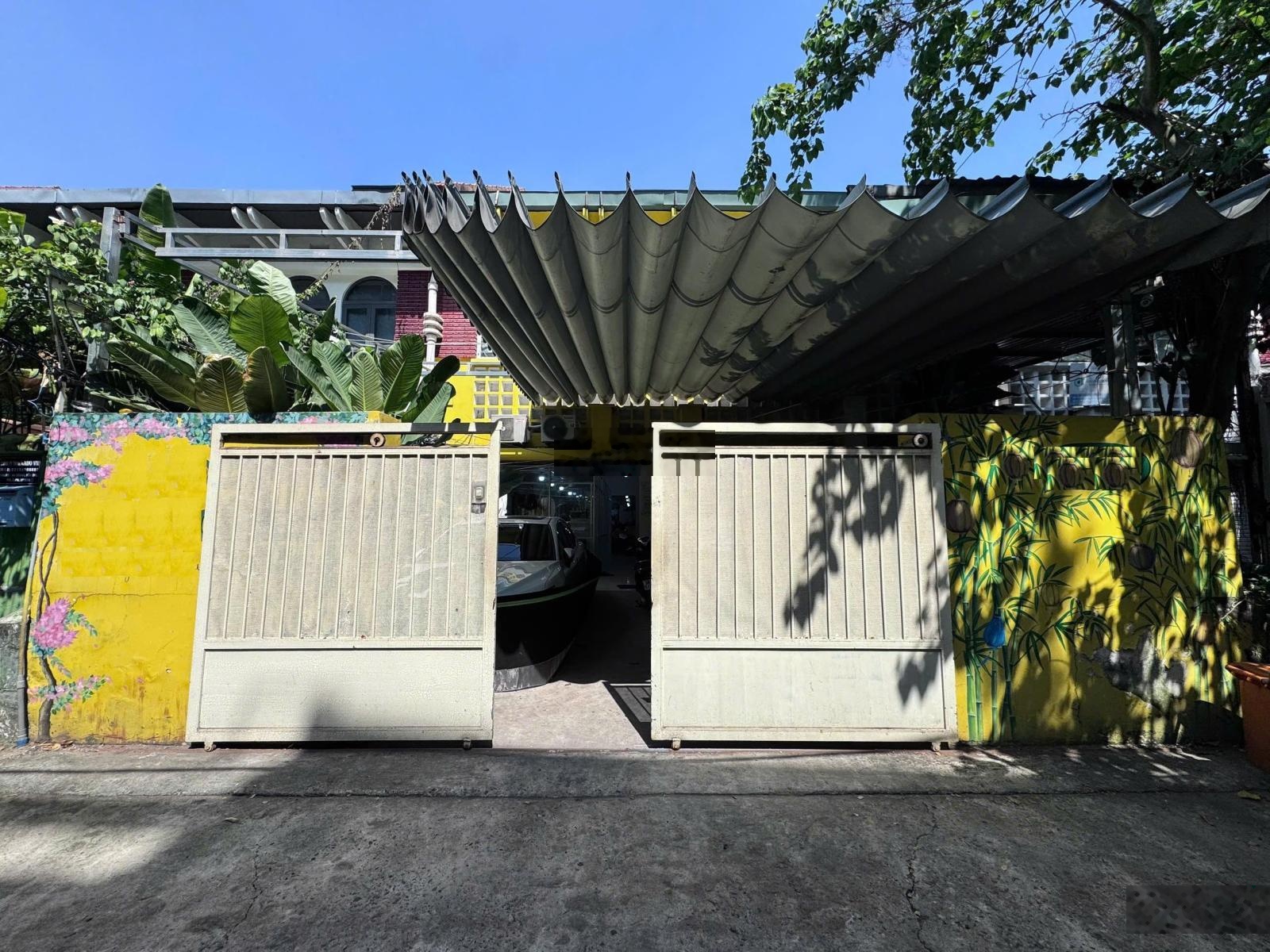 Cho thuê nhà Hoàng Văn Thụ 480m² 2 tầng - 82 triệu/tháng