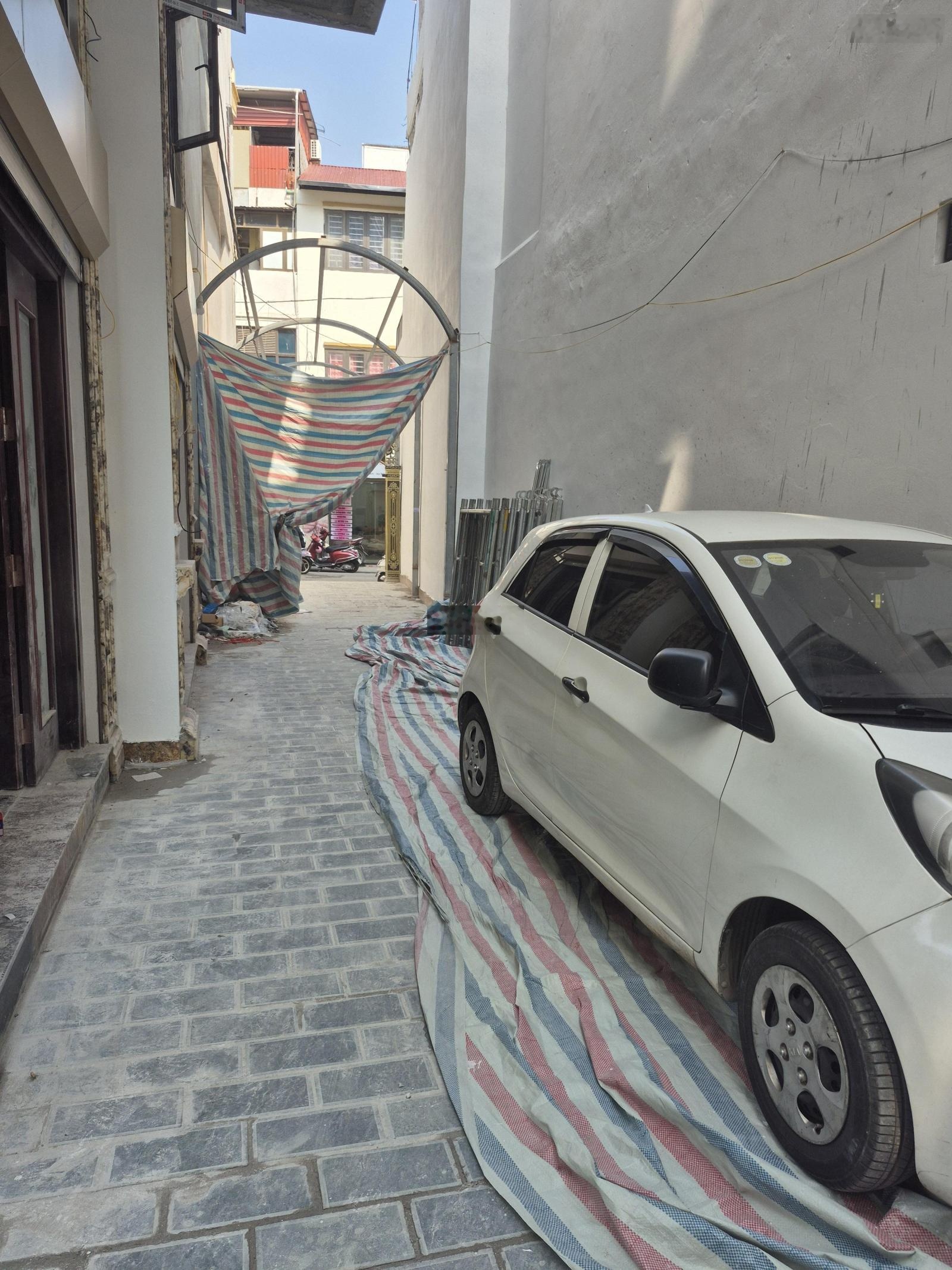 Trung tâm Đống Đa - phân lô 6 tầng thang máy - lô góc 2 thoáng vĩnh viễn - ô tô 40m2 - 18 tỷ