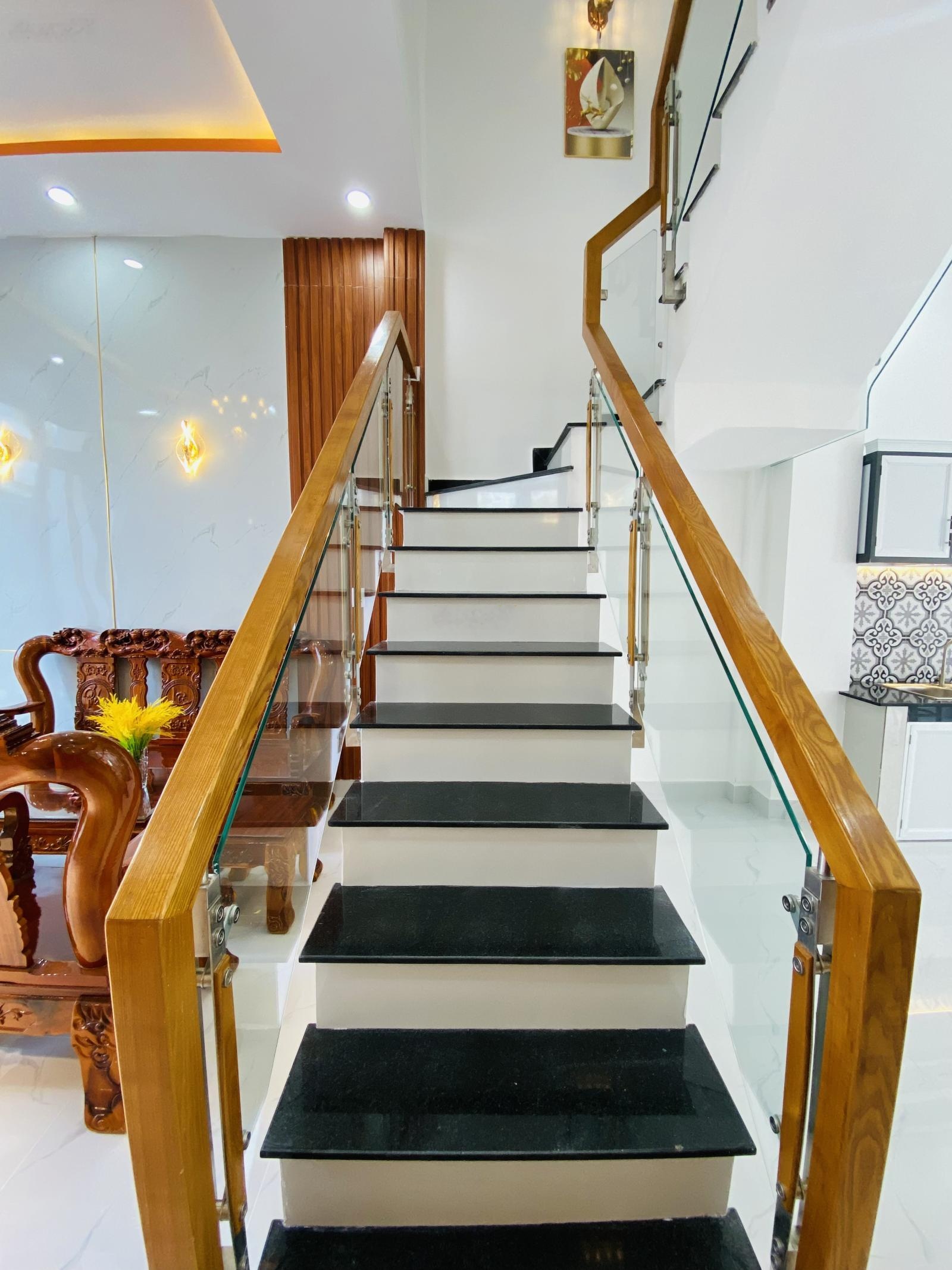 Chính chủ bán căn góc 2 mặt hẻm đường Tân Phước cách quận 8 12km! Sát bên ngã ba Tân kim cần giuộc