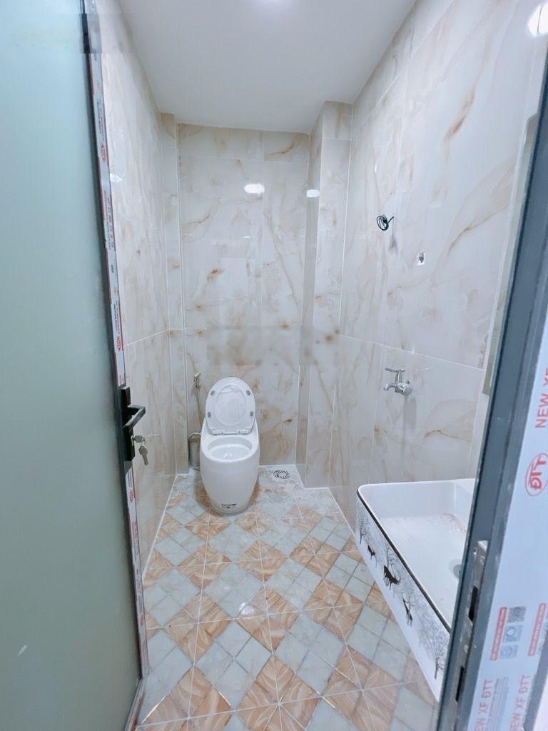 Nhà Q4 2 mặt tiền hẻm Đoàn Văn Bơ 3 tầng - đặc biệt mua căn lớn tặng căn nhỏ