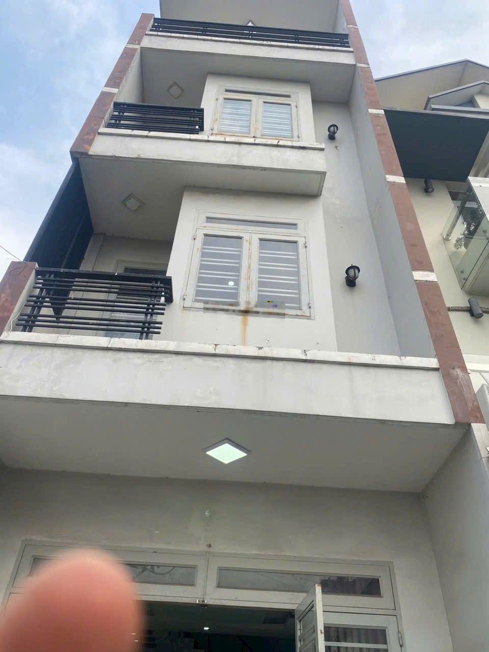 Cho thuê nhà riêng 4x22đúc 4 mặt tiền dường số 8 .bhhb bình tân