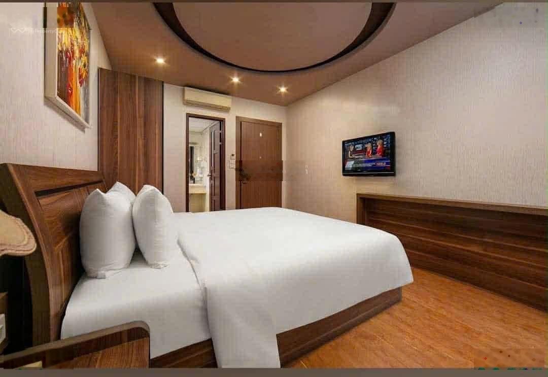 Bán nhà mặt phố Trần Quốc Vượng, Dịch Vọng, Cầu Giấy.135m2 x 8 tầng,73 tỷ (thương lượng0914707265