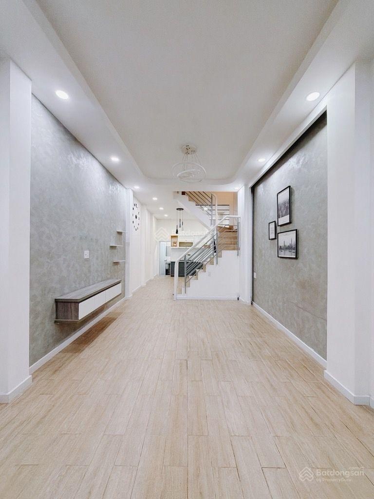 Nhà 3 tầng- đường trước nhà 4m- nhà mới vào ở ngay- đ. đoàn văn bơ- phường 14- quận 4.