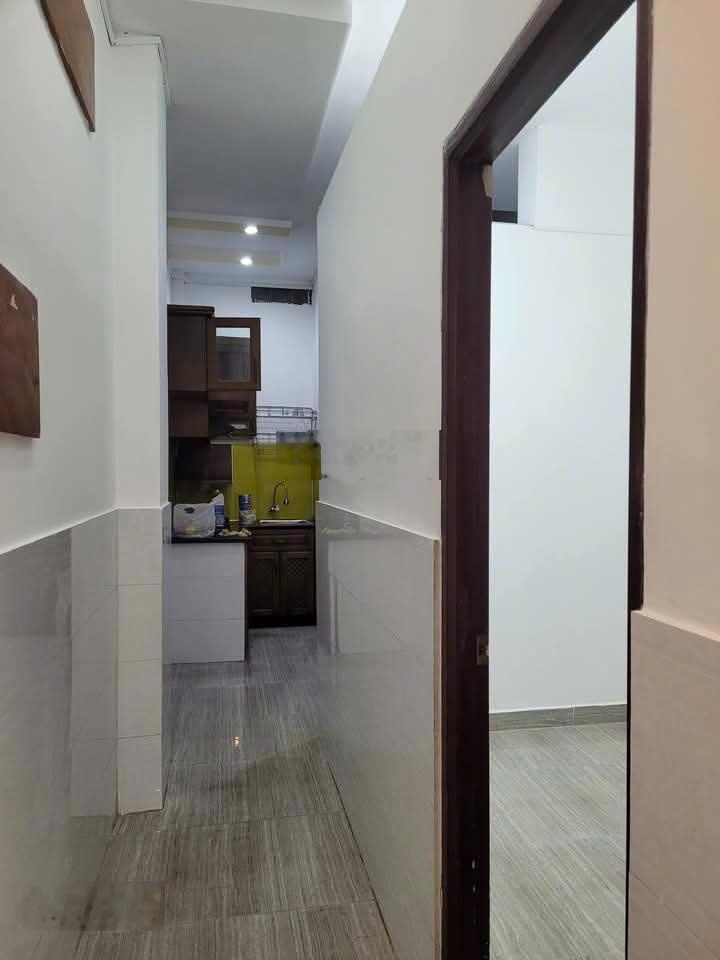 Cho thuê nhà hẻm 4m (BG) Thái Phiên, P.8, Q.11. Giá 10,5tr