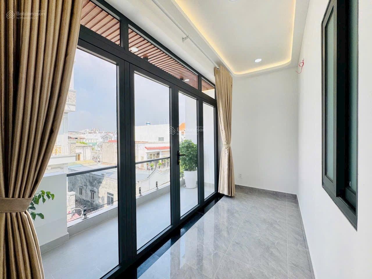 Bán gấp nhà mới đẹp 3 tầng 4.8x14m, giá 7.8 tỷ mặt tiền hẻm xe hơi kinh doanh dương cát lợi sát q7