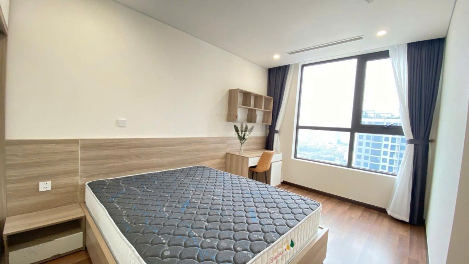 Hiếm! Cần cho thuê căn 2PN Mipec Rubik có nội thất, tầng trung hướng Nam giá 14 triệu.LH:0927919799