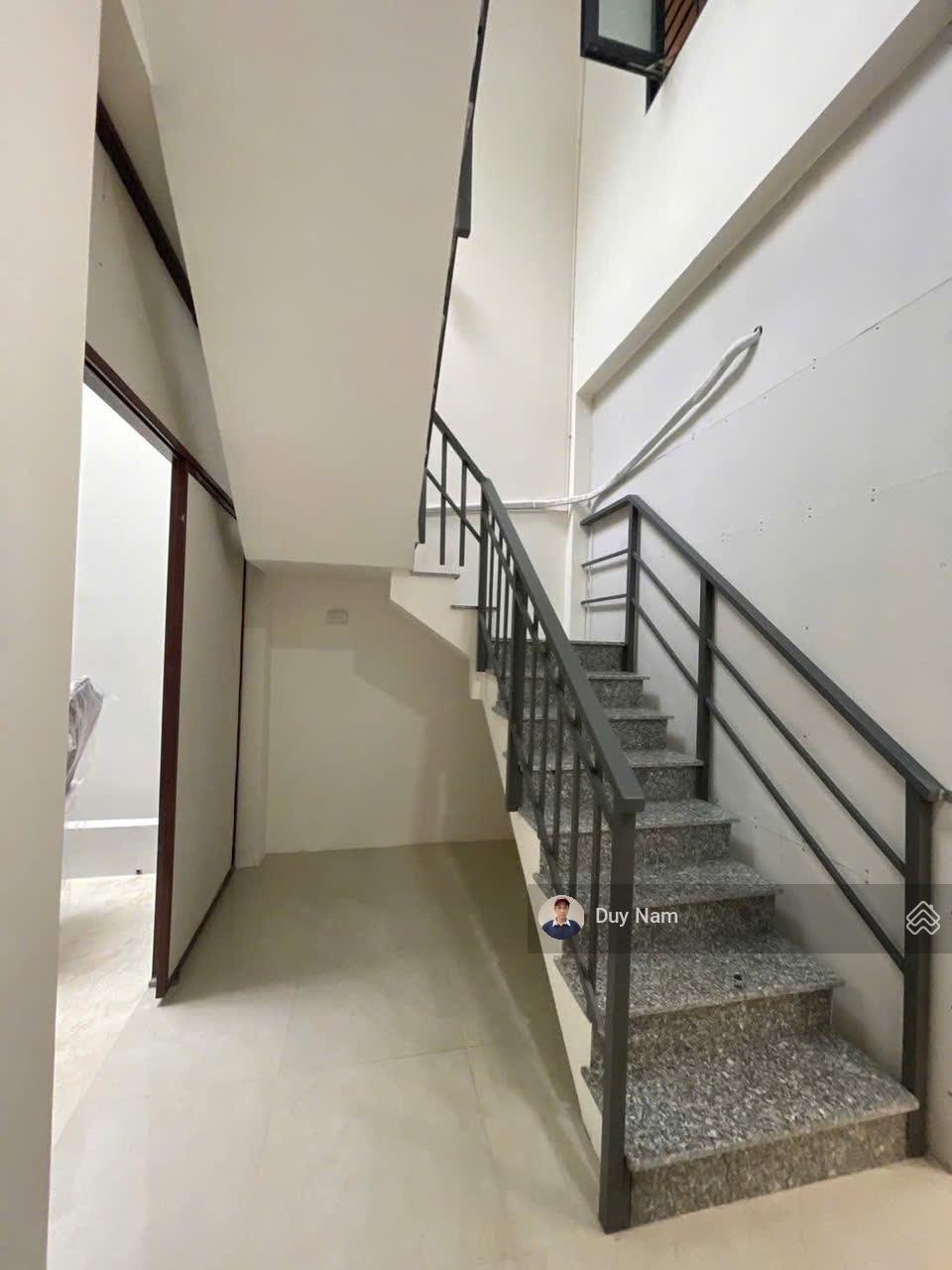 Cho thuê Nhà đường Mai Xuân Thưởng, Khu vực Bắc Nha Trang, cách biển 5 phút đi bộ, nội thất mới