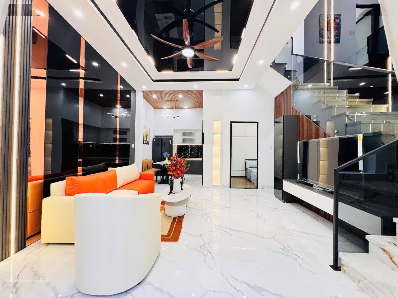 Bán nhà 3 tầng full nội thất kiệt hoàng văn thái liên chiểu đà nẵng