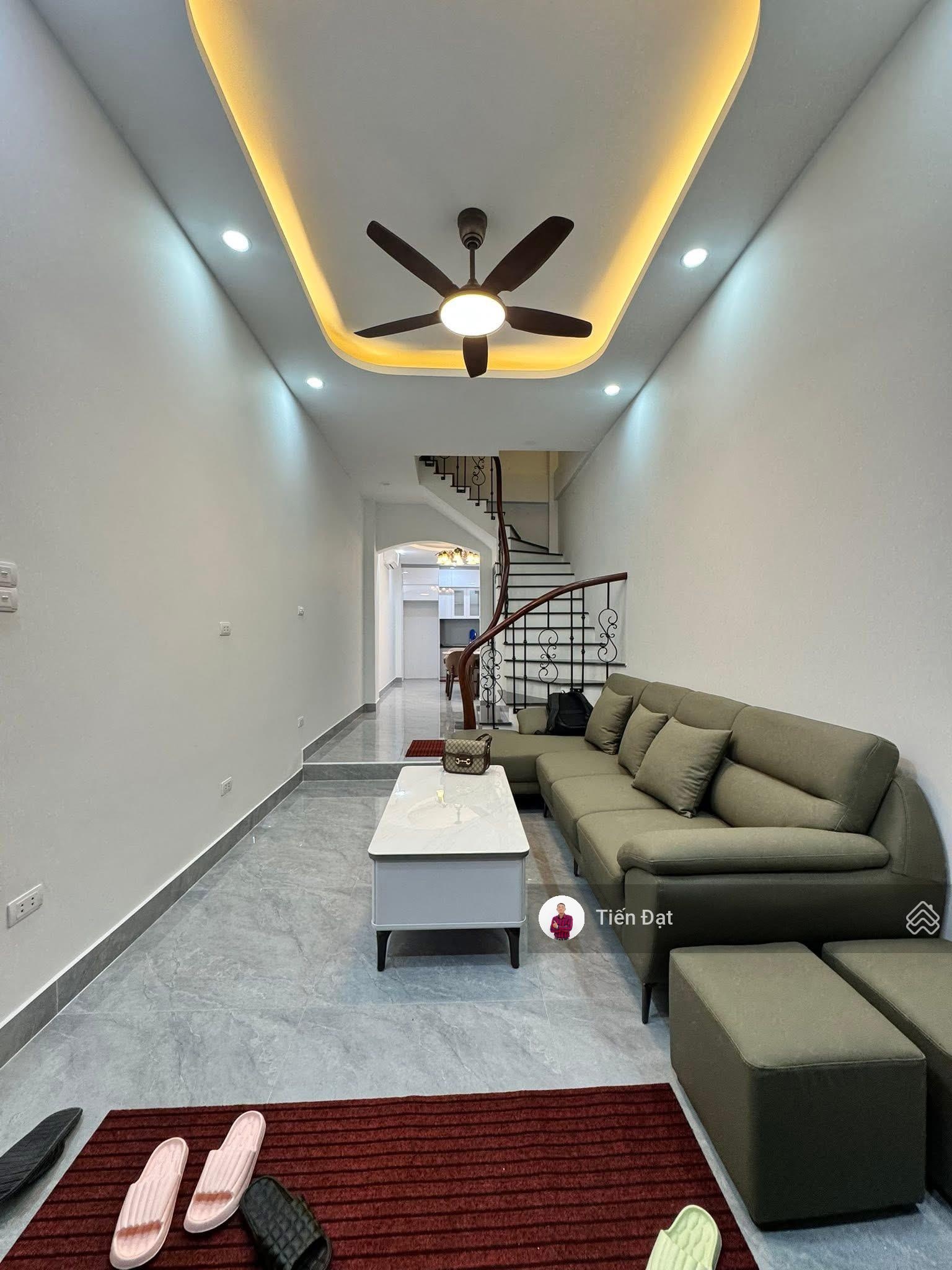 Bán nhà ngọc khánh kim mã - tt ba đình - nhà đẹp đón tết- full nội thất -6 phòng ngủ - 10m ra phố.