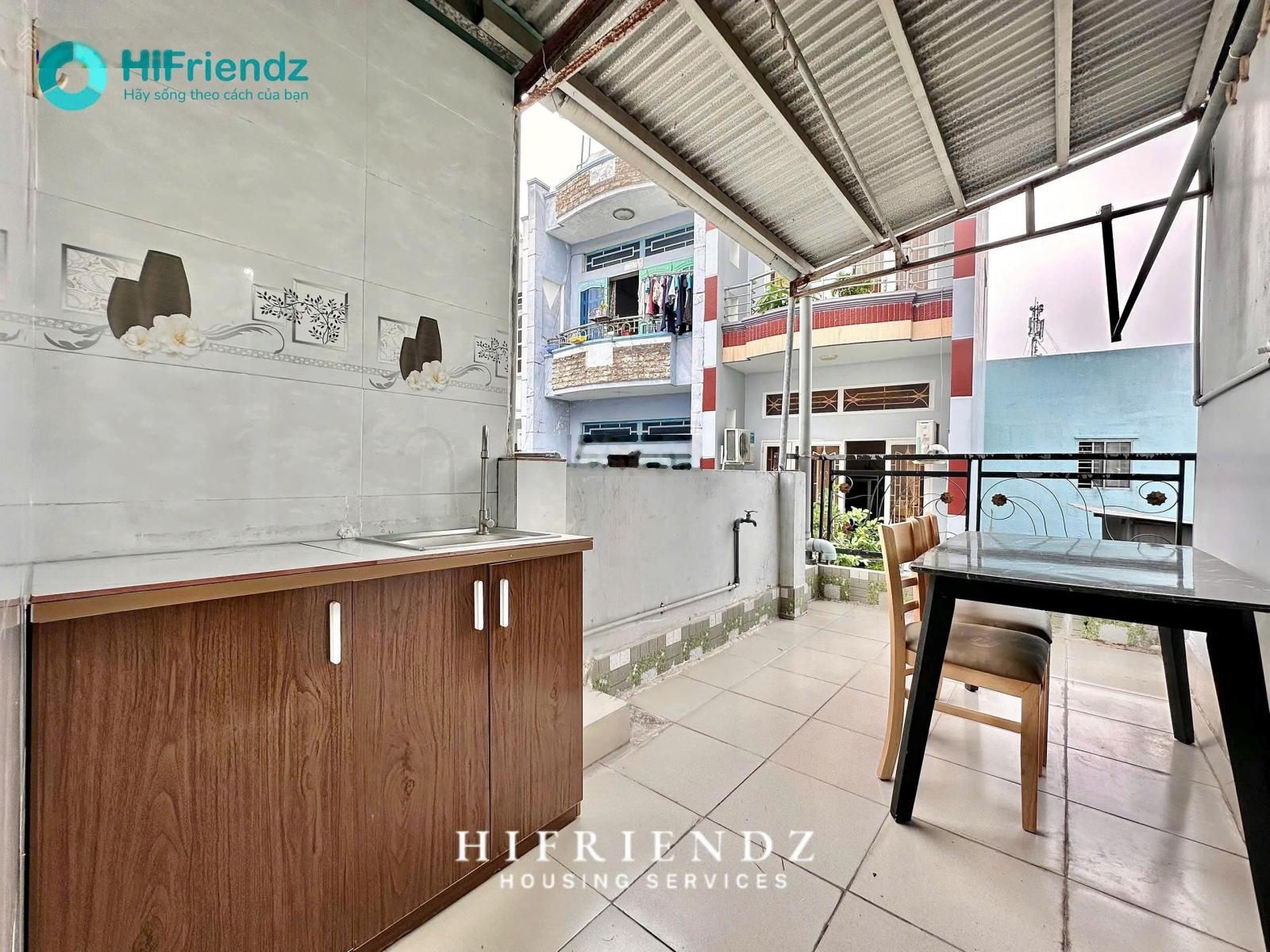 Đúng hình - Đúng giá phòng sân ban công siêu đẹp | Full nội thất | Tách bếp, WC