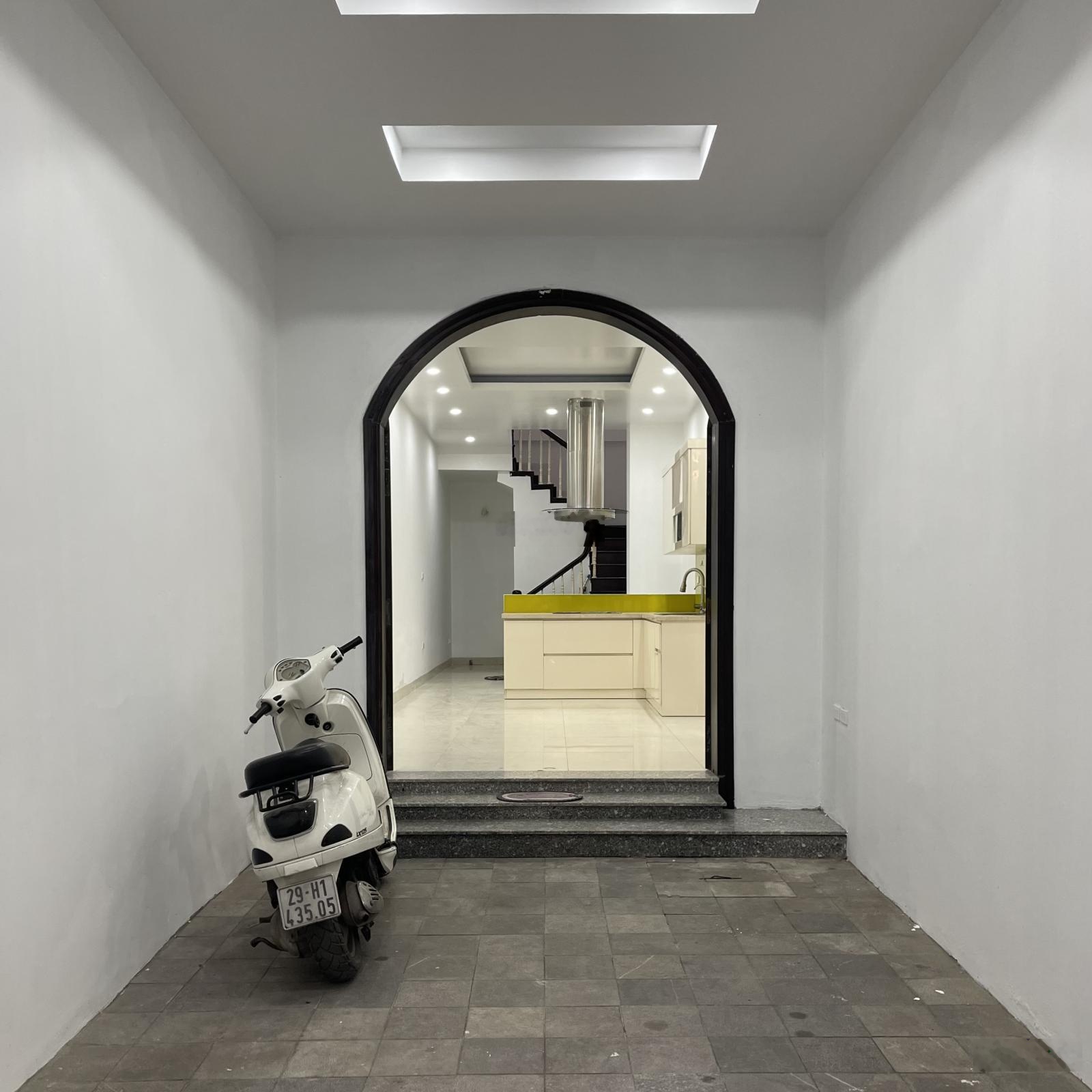 Nhà phố Nhật Chiêu, Tây Hồ, cách Hồ Tây 50m. Ở hoặc làm homestay đều đẹp