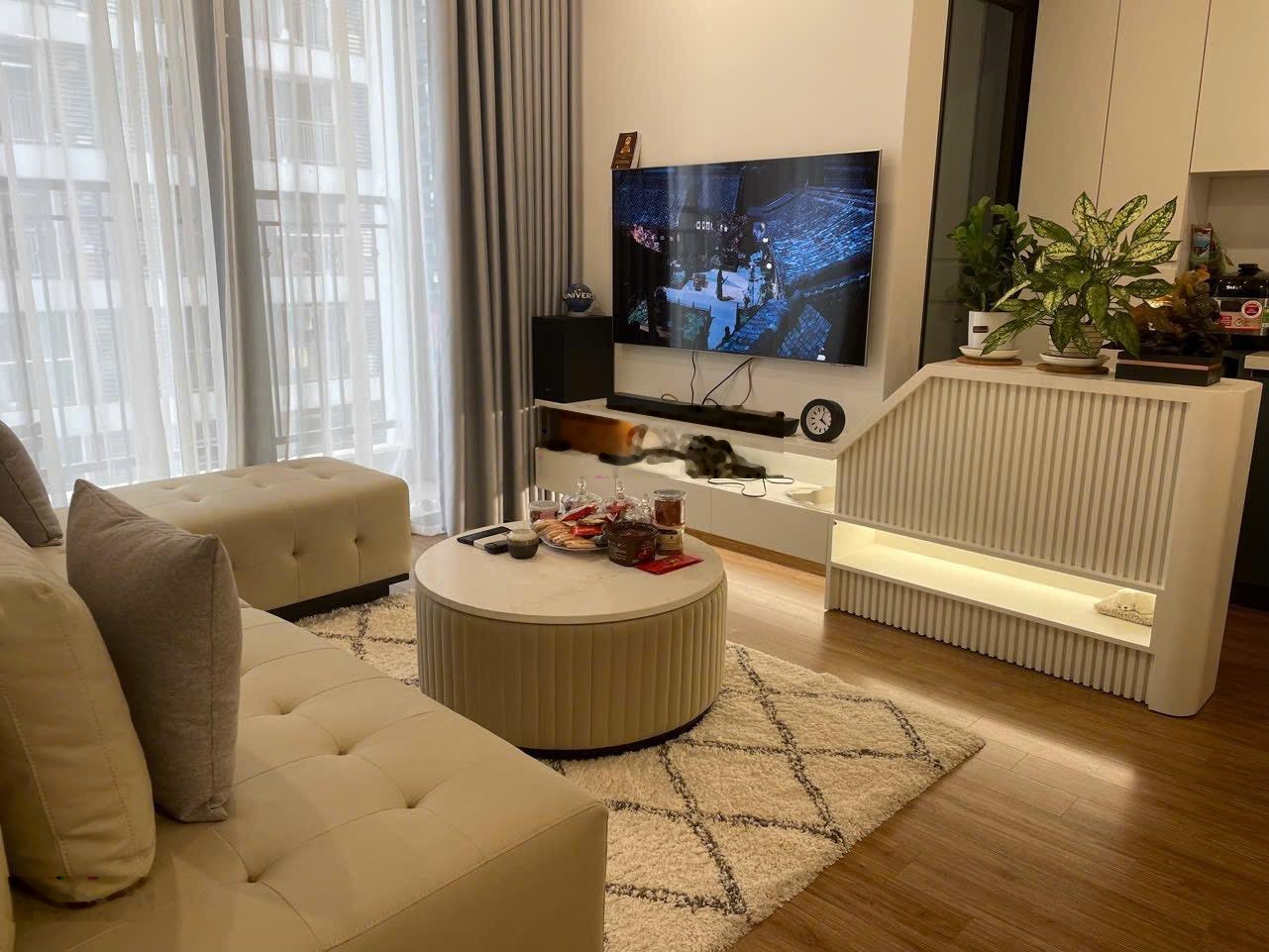 Cho thuê căn 2 phòng ngủ Toà G1 Vinhomes Green Bay full nội thất đẹp giá 18 triệu/ tháng.