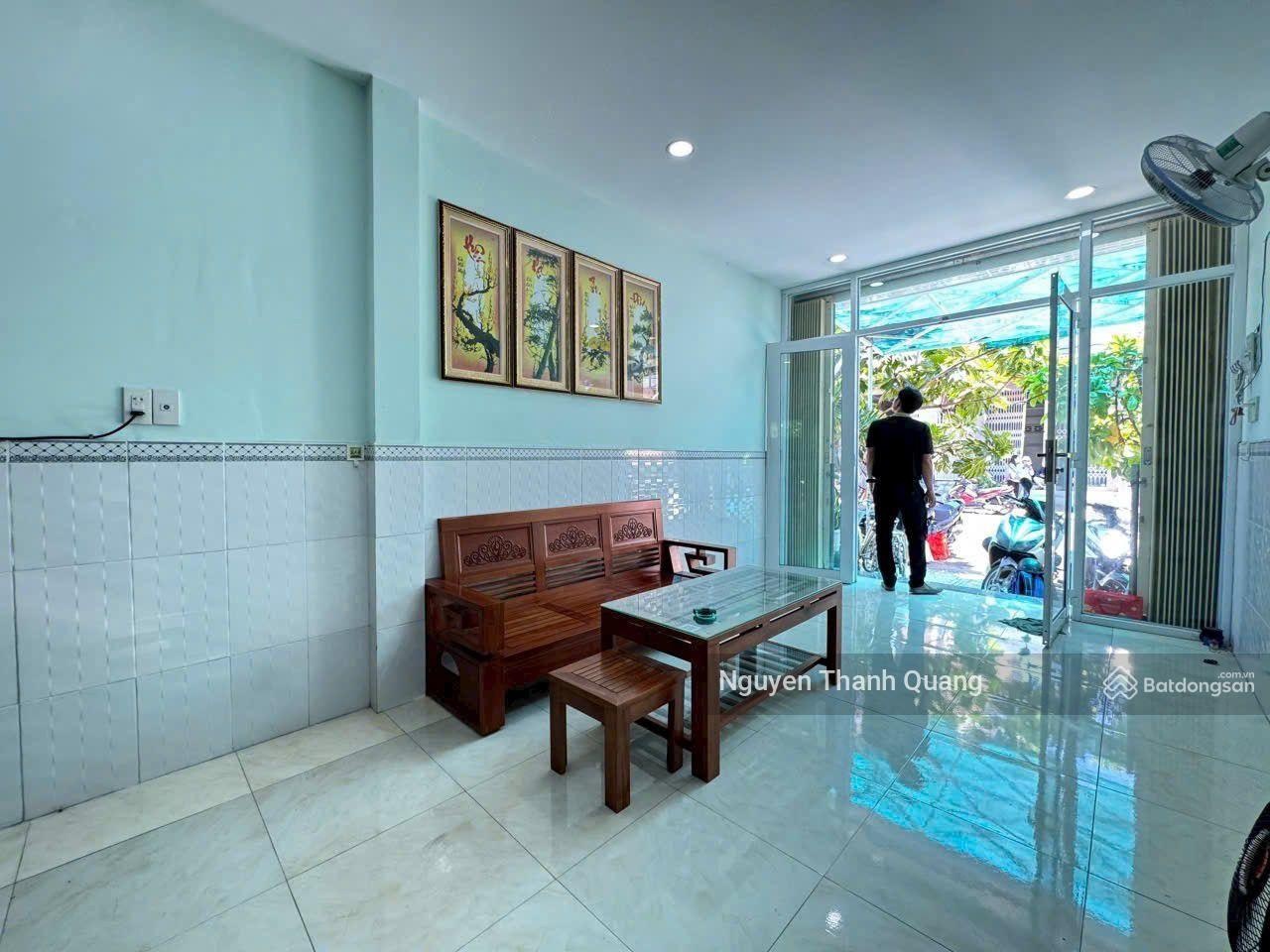 Nhà 3,850 tỷ, mặt đường 16m, cách bãi tắm 900m, kinh doanh buôn bán, 2PN2WC 27,9m2