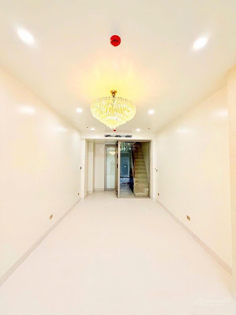 CT MP Ba Đình, 8 tầng + 1 bán hầm, 2 thoáng, DTXD 350m2, camera, PCCC, wifi đầy đủ