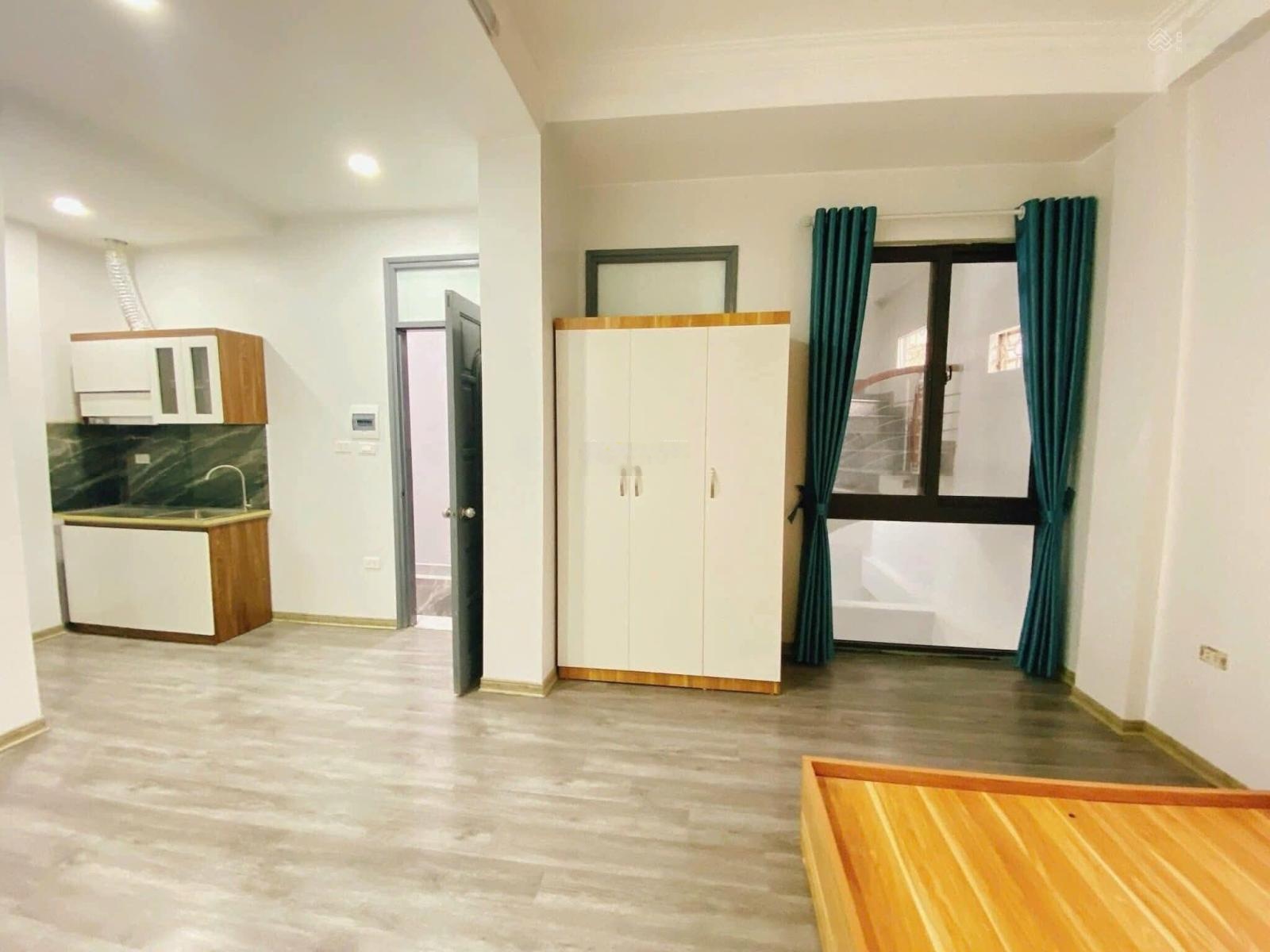 Bán toà CCMN Phùng Khoang. Nam Từ Liêm DT 105m x 8T. Mặt tiền 5.5m. Giá 32.8 tỷ