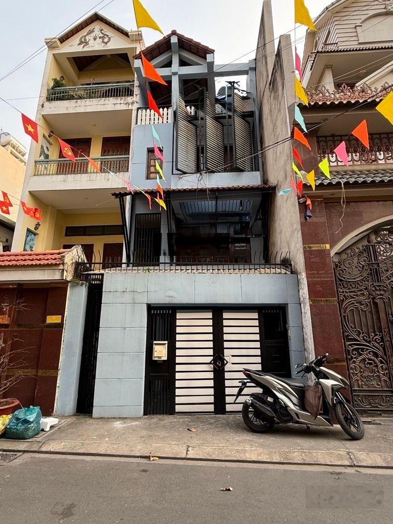 Nhà đẹp 4.6x24. 4 Tầng - Hẻm 10m, Khu Etown Cộng Hoà.