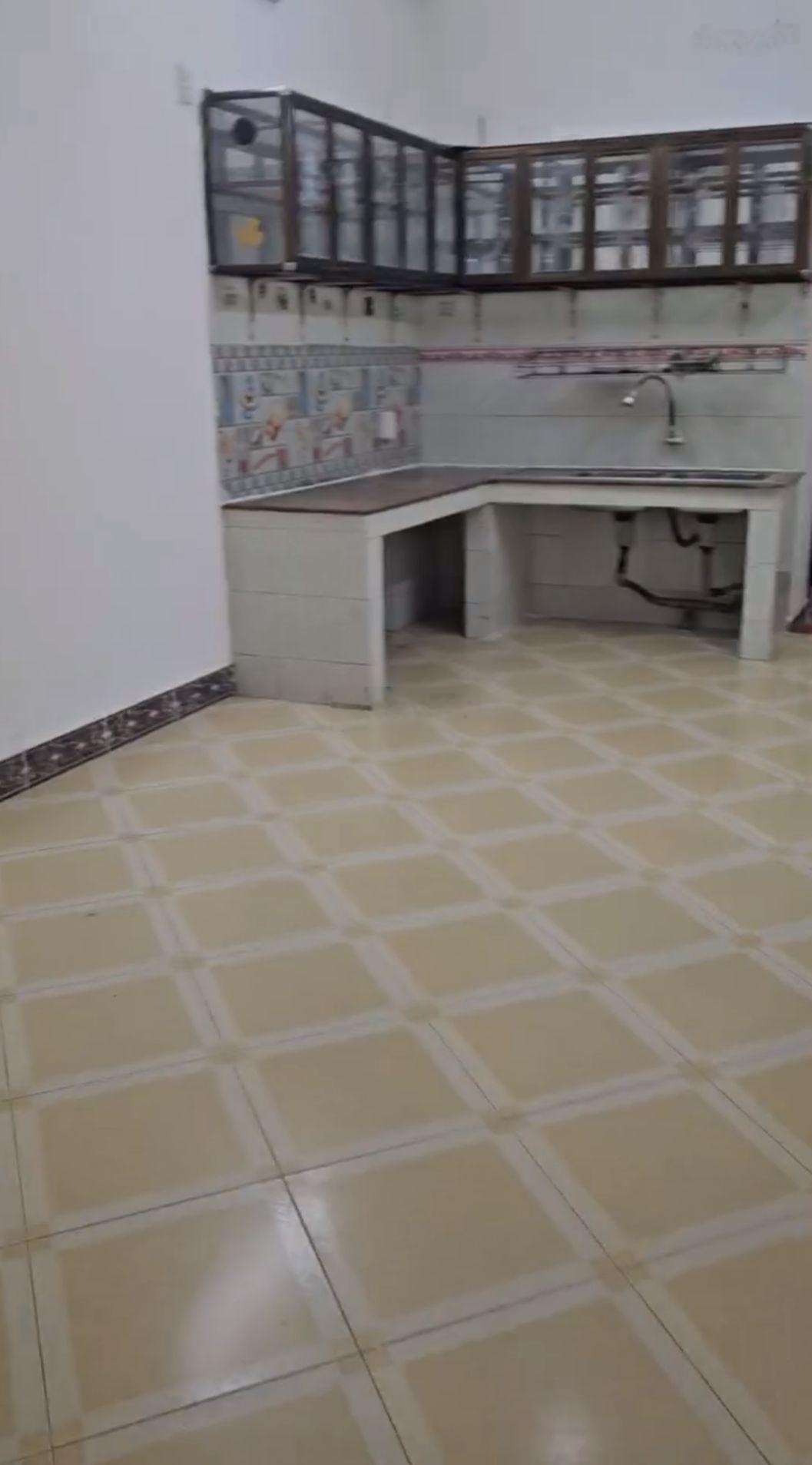 Hẻm xe tải thông - 4m*17m - 3 tầng sân thượng gồm 3pn-2wc gần etown cộng hoà - sân bay tân sơn nhất