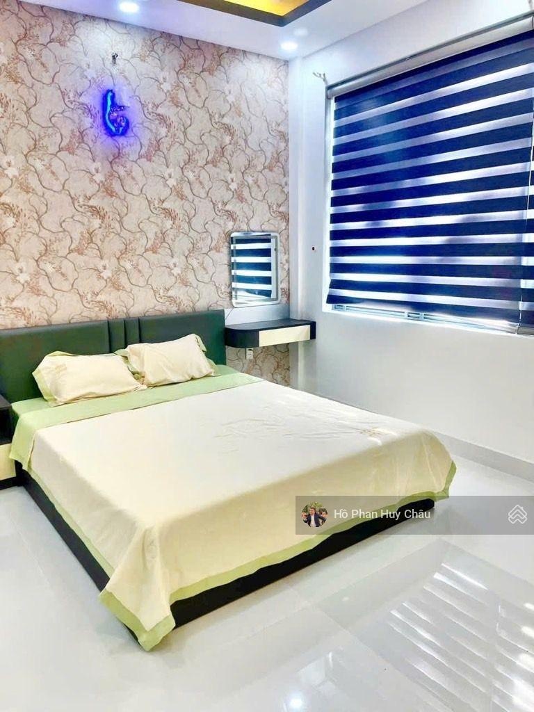 Siêu phẩm nhà phố hoàn thiện căn góc 2 mặt tiền xe hơi quay đầu tặng full nội thất cao cấp