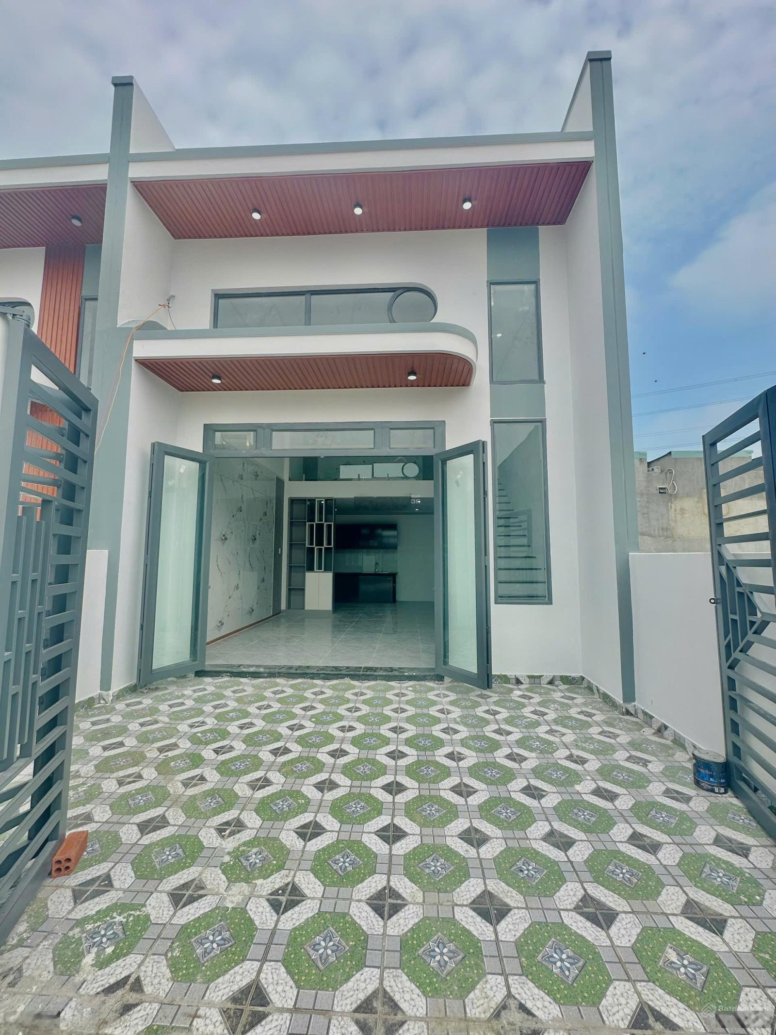 Bán gấp nhà 1 trệt 1 lửng đúc kiên cố ngay cuối Đồng Khởi, gần BV Da Liễu, TT 349tr nhận nhà ở ngay