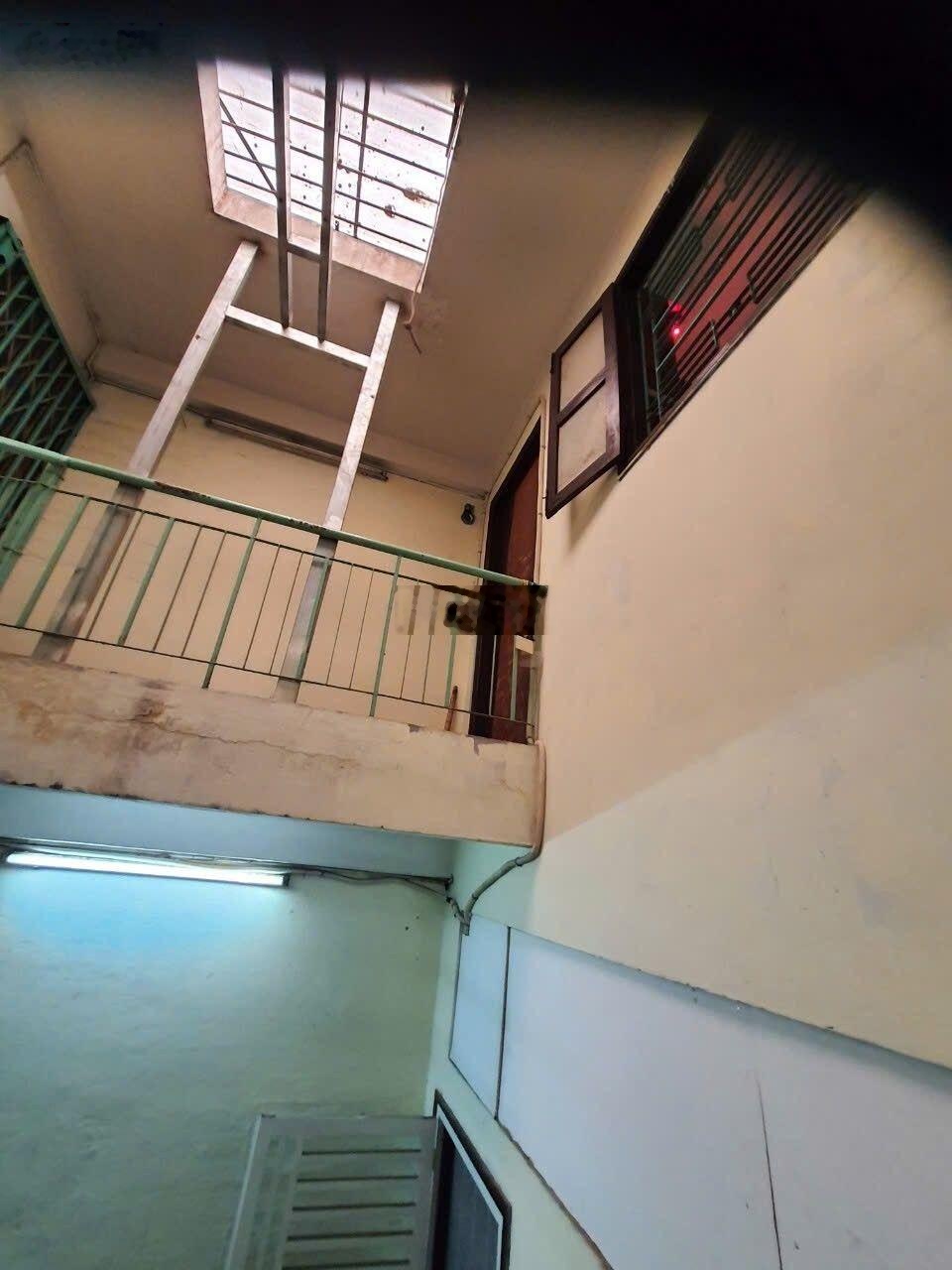 Chính Chủ bán nhà Mặt tiền Hồng Bàng, Quận 5, 3 tầng, giá 16 tỷ