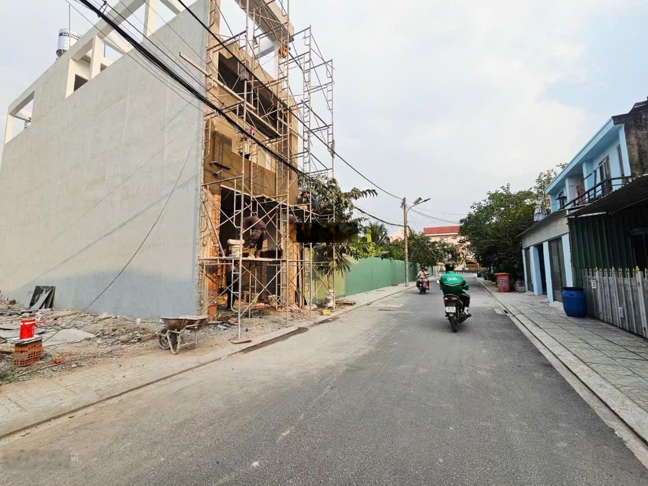 Bán đất đường Thạnh Xuân 24, Quận 12 - Gần chợ Thạnh Xuân dt 4x20m giá 4,5 tỷ