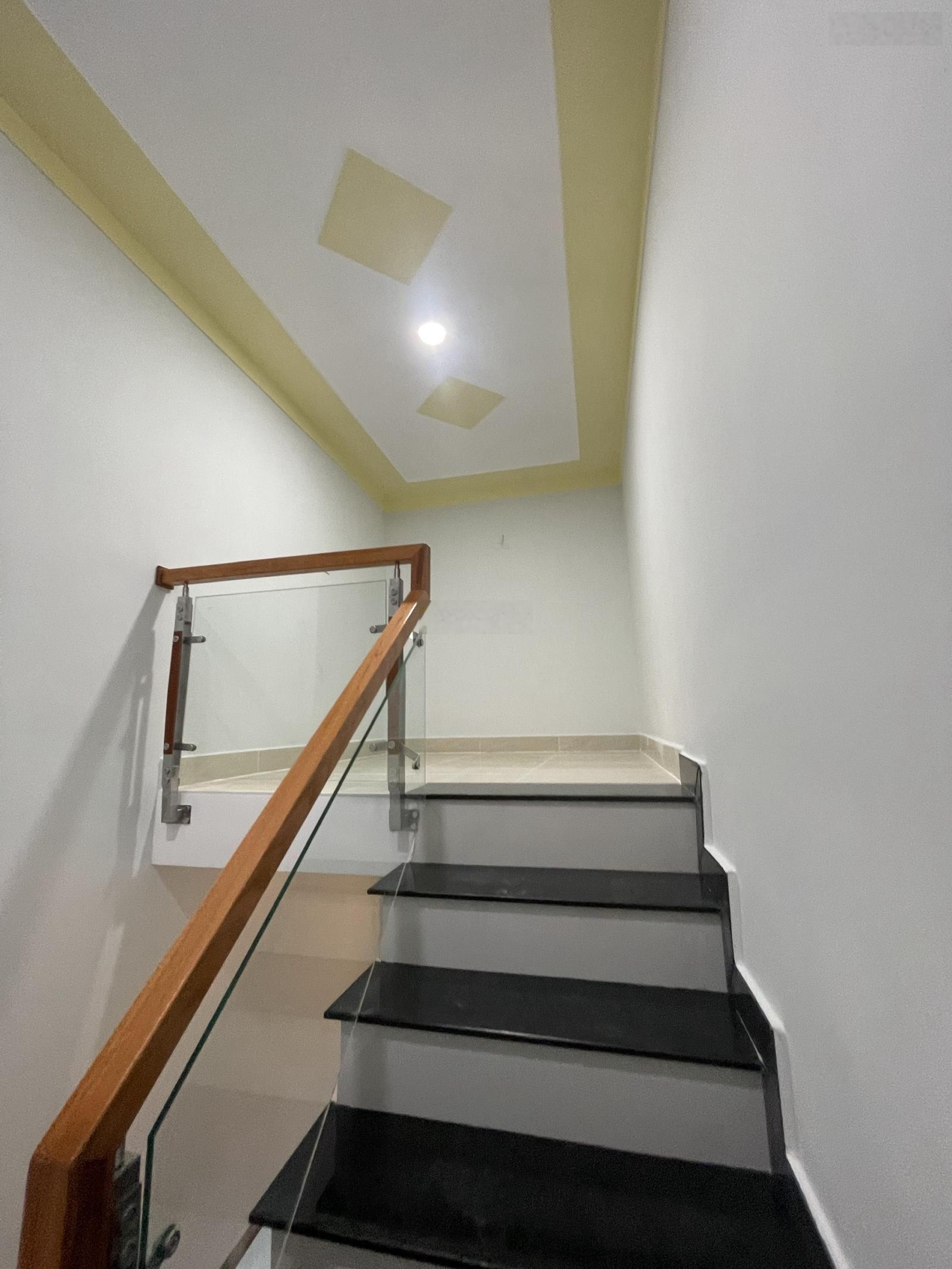 Bán nhà Vship 1 - An Phú liền kề Aeon