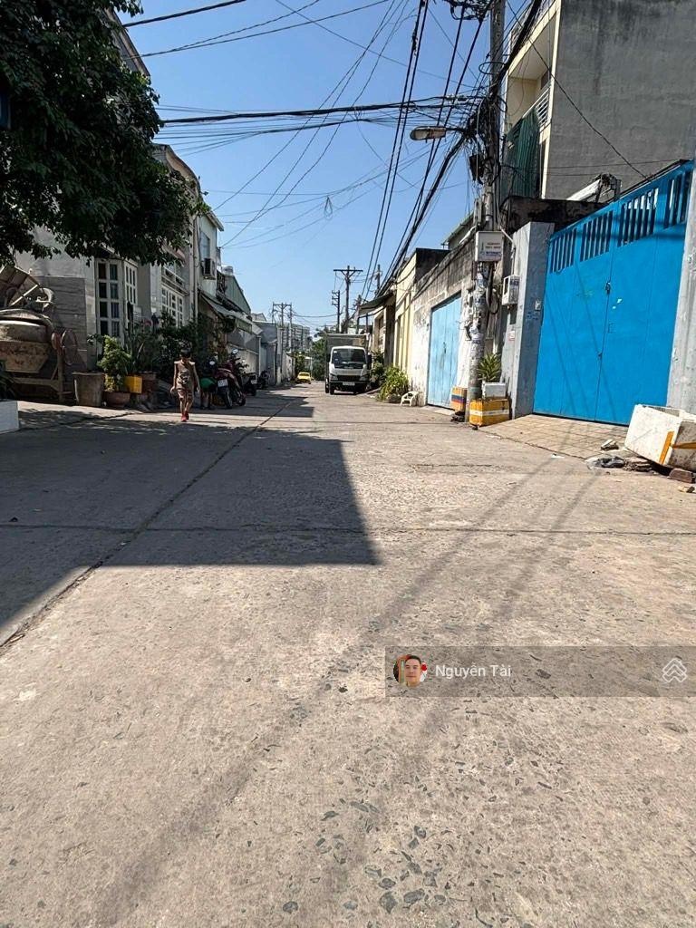 Hot, Bán gấp Nhà riêng Hương Lộ 2, BTân,48m2, 2 tầng đúc mới 100%, hẻm 8m xe tải tránh, nhỉnh 4 tỷ.