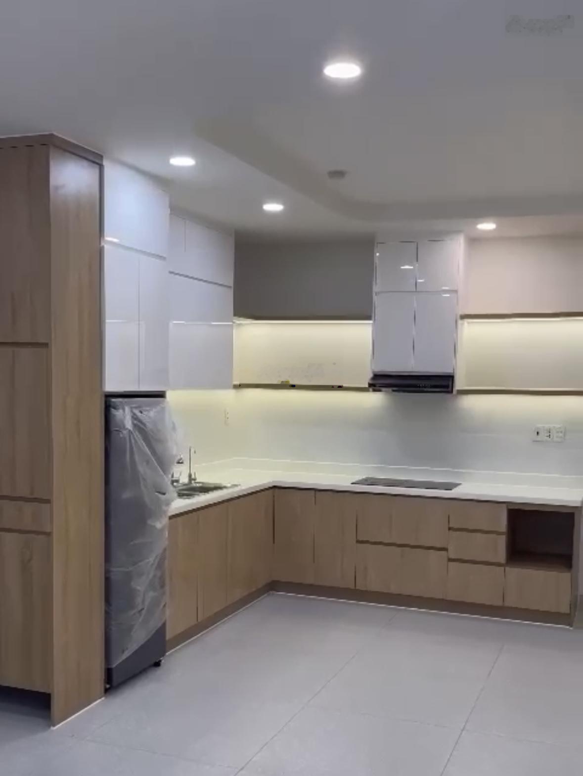Cho thuê căn hộ CC mới đẹp 85m2, 2PN, 2WC, view hồ nước thoáng mát tại Lũy Bán Bích, Tân Phú, HCM