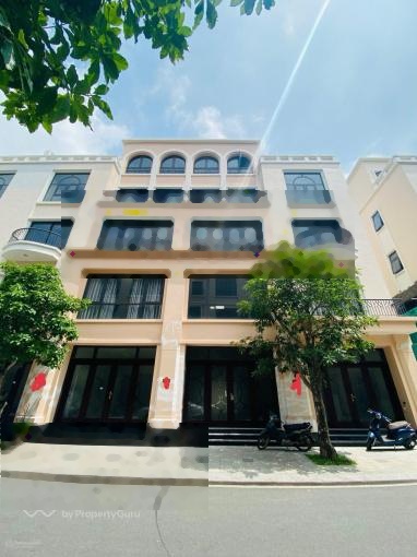 Bán căn SH8-01: Căn góc hiếm có - bên cạnh Royal Wave Park - đường thông ra công viên