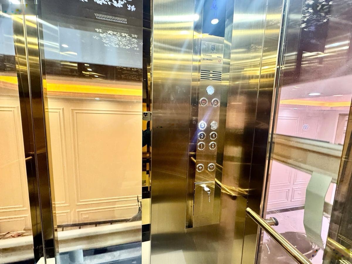 Giá 19Tỷ7 - Bán Nhà Lạc Long Quân - Tây Hồ - Xây Mới - Ô Tô Tránh - Gara Ô Tô - Thang Máy