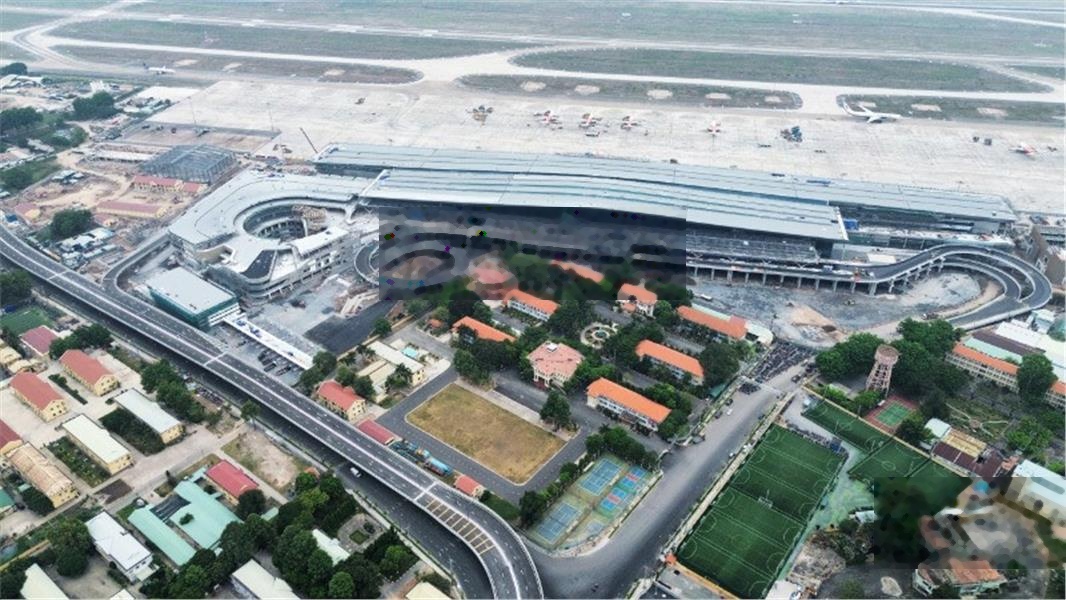 **Bán đất mặt tiền Trần Quốc Hoàn, phường 13, Tân Bình (4,5*15) - MT cạnh Nhà ga T3 sân bay