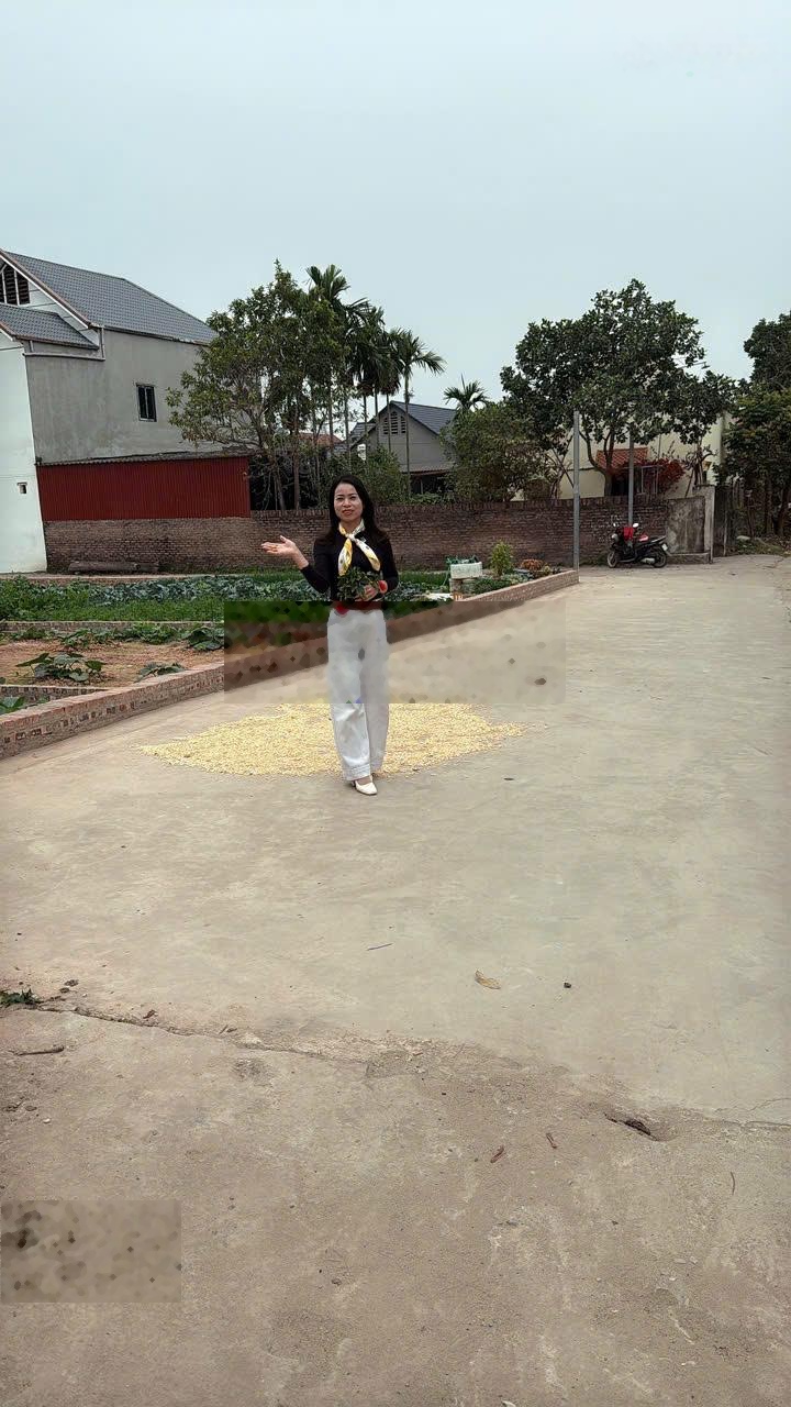 3 tỷ 150 mặt đường 11m khổ đất vàng sóc sơn