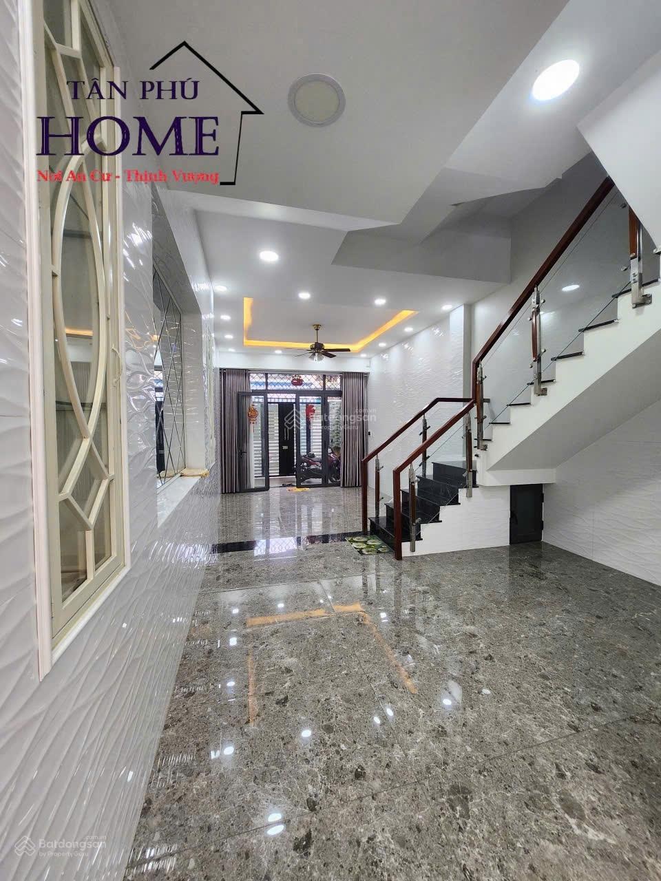 * Mặt Tiền Nội Bộ Khu Nguyễn Sơn & Hiền Vương_4 x 18m_3 Tấm "4PN + 4WC + Sân Thượng_Mới Cứng 100%