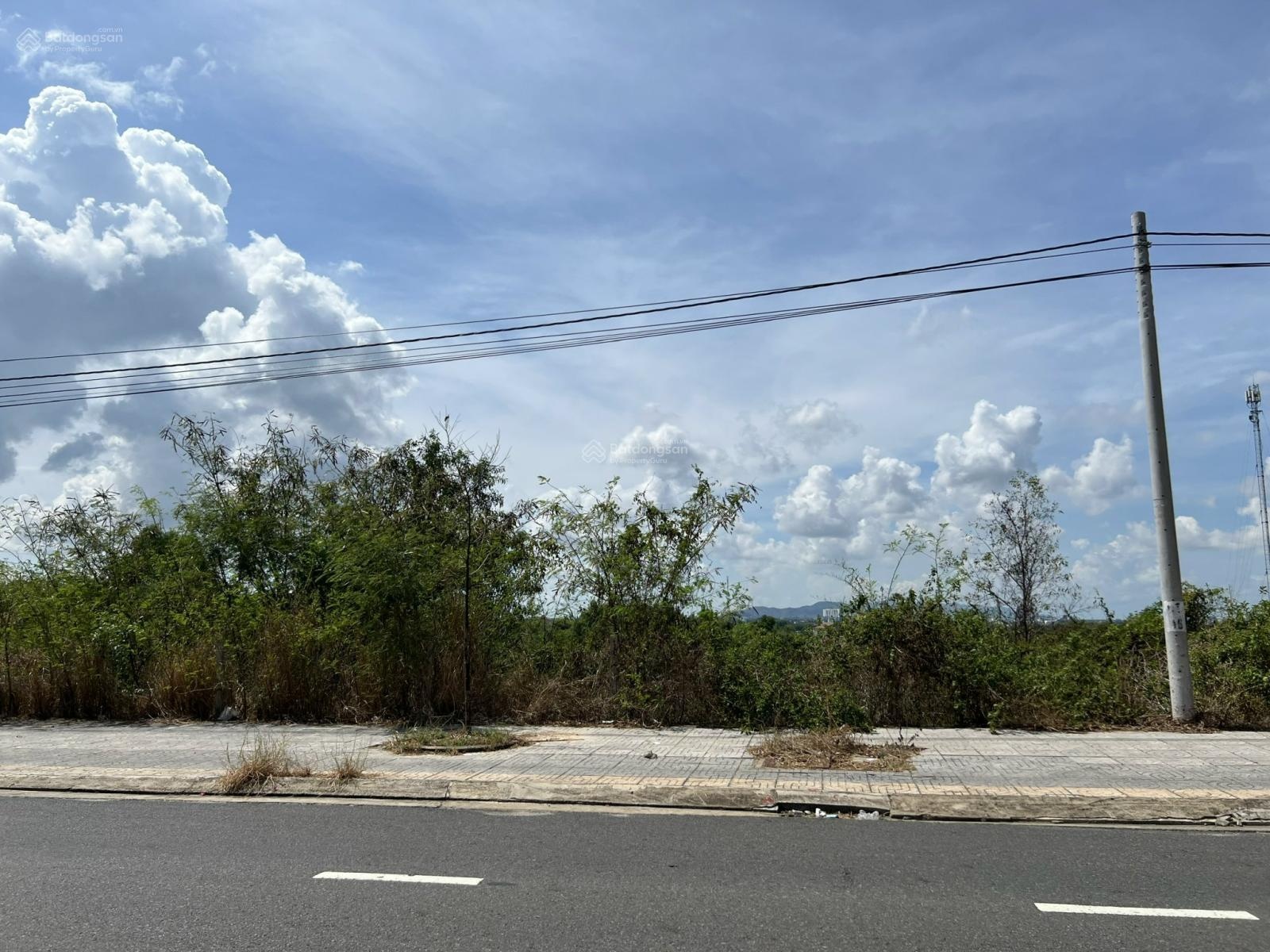 Mặt tiền 1210.8m2 Quốc lộ 56, ngang 38m chỉ từ 15 triệu/m2 (thương lượng) xã Long Hương TP Bà Rịa