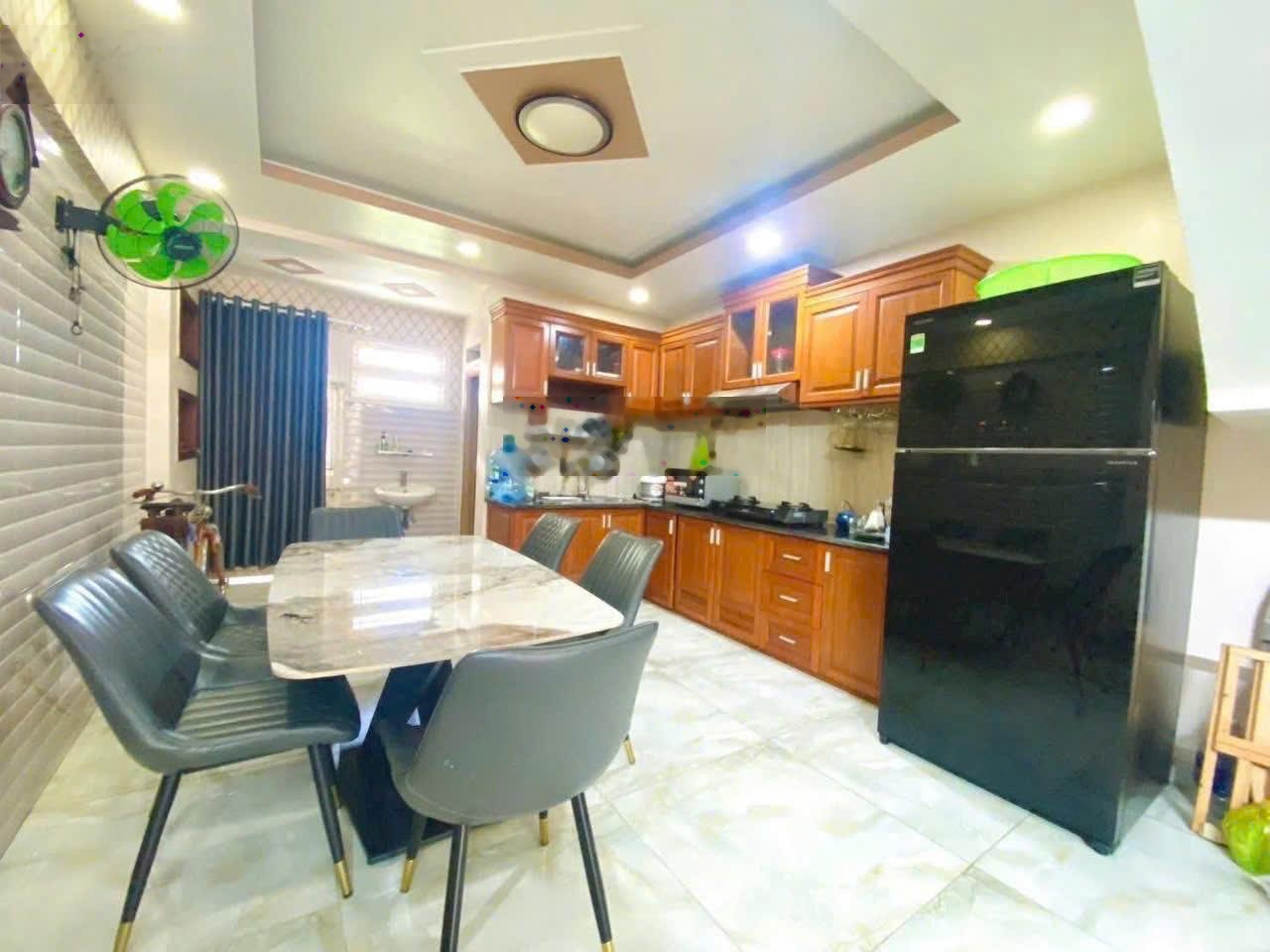 Cho thuê nhà đẹp 3 lầu, đường Quang Trung, Quận Gò Vấp