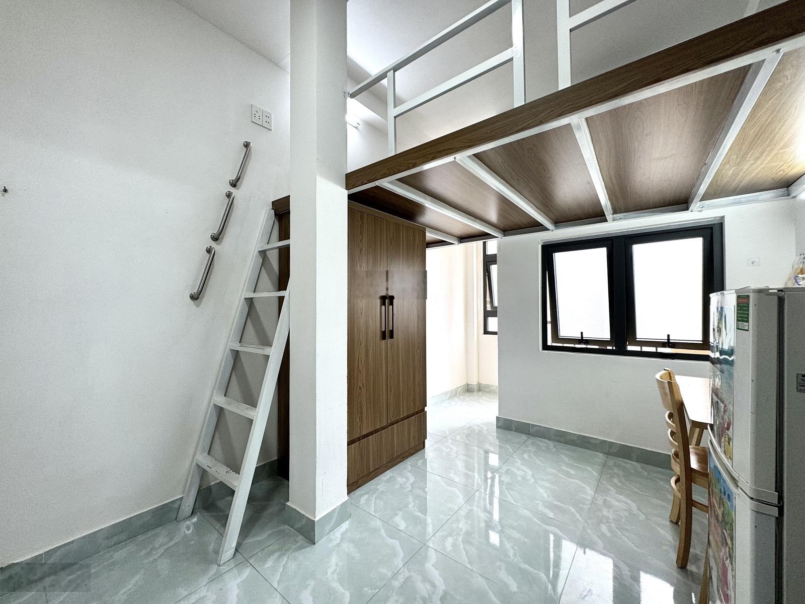 Cho thuê phòng có gác ban công full NT, máy giặt riêng, được nuôi thú cưng, ngay CV Lê Thị Riêng