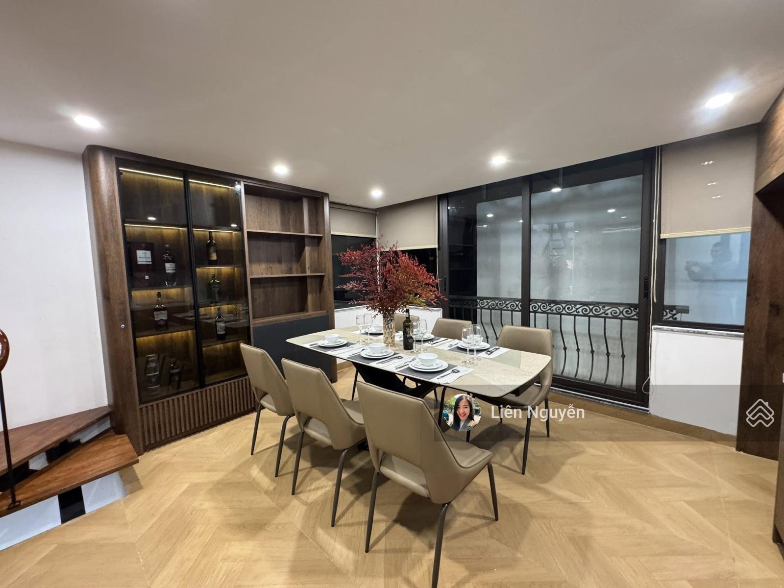 Cực hiếm! Bán nhà Trần Hưng Đạo, 60m2, mặt tiền 5m, 30.8 tỷ, ô tô tránh, KD đỉnh