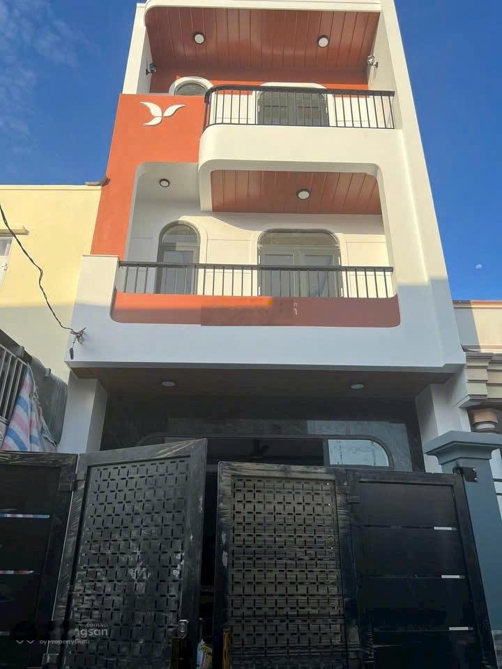 Bán nhà 3 tầng 3PN - 4WC đường oto Vĩnh Ngọc - Tây Nha Trang (Dọn vào ở ngay)