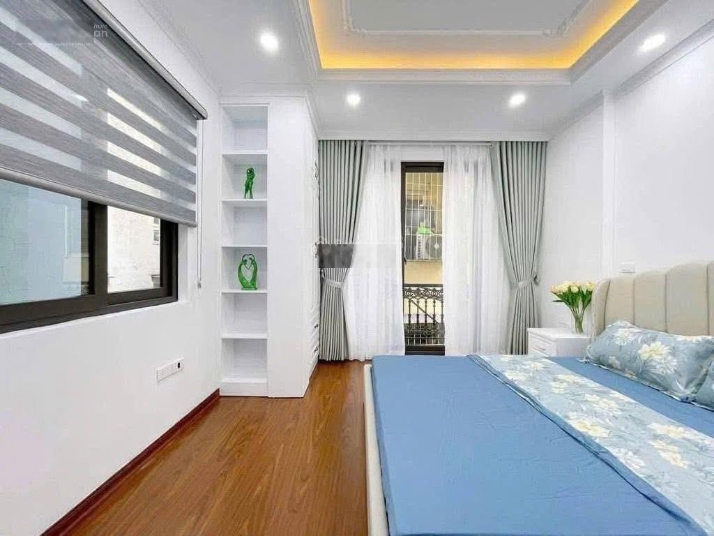 Nhà đẹp đón tết - Giáp nhất - Royal city - Oto nhỏ đỗ cửa - Ngõ thông - Gần phố - Lô góc - Sổ đẹp