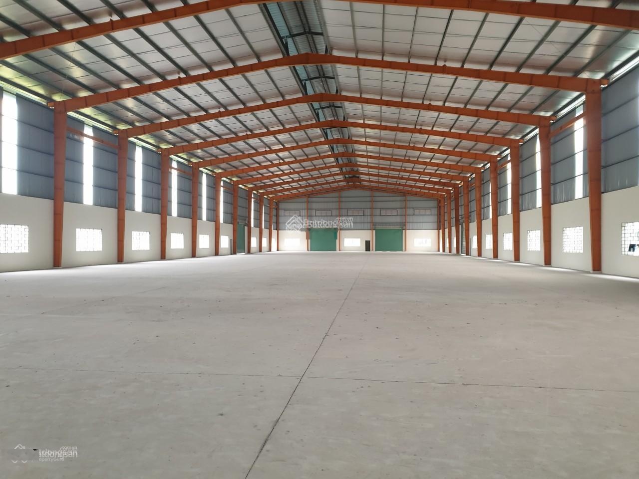 Cho thuê kho xưởng 1000 m2 ngay đường Liên Phường và Đỗ Xuân Hợp giá 80tr/tháng.