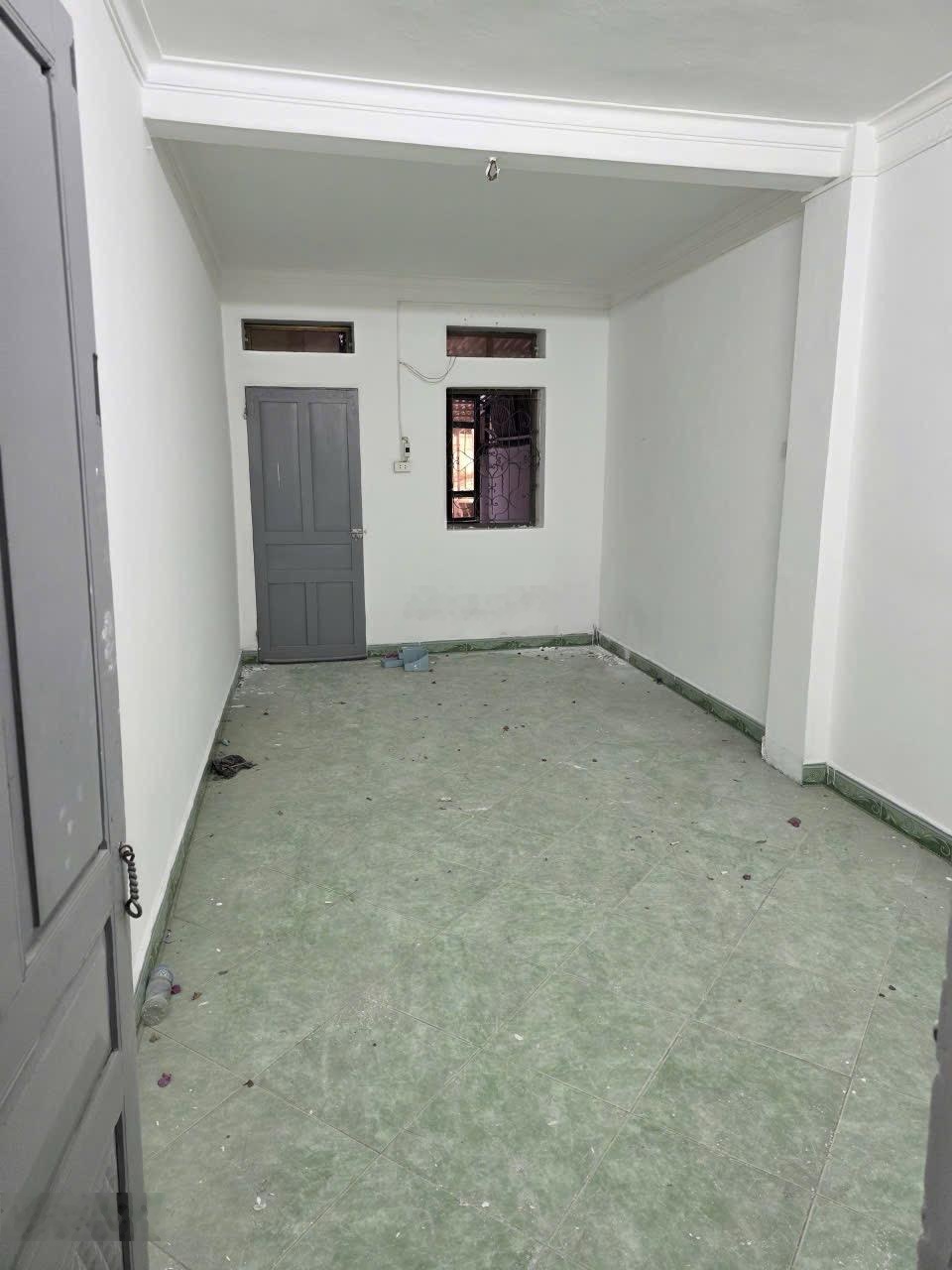 Chính chủ bán nhà 3 tầng mặt phố tại Tây Sơn, 48 tỷ, 107m2, giá siêu hời