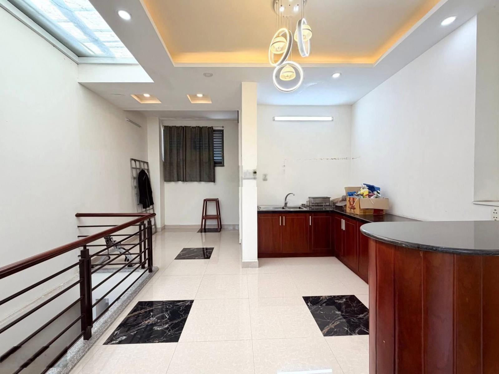 Siêu nhân Ngọc Hà, đẹp thoáng hiếm có 52m2 4T 9,5 tỷ